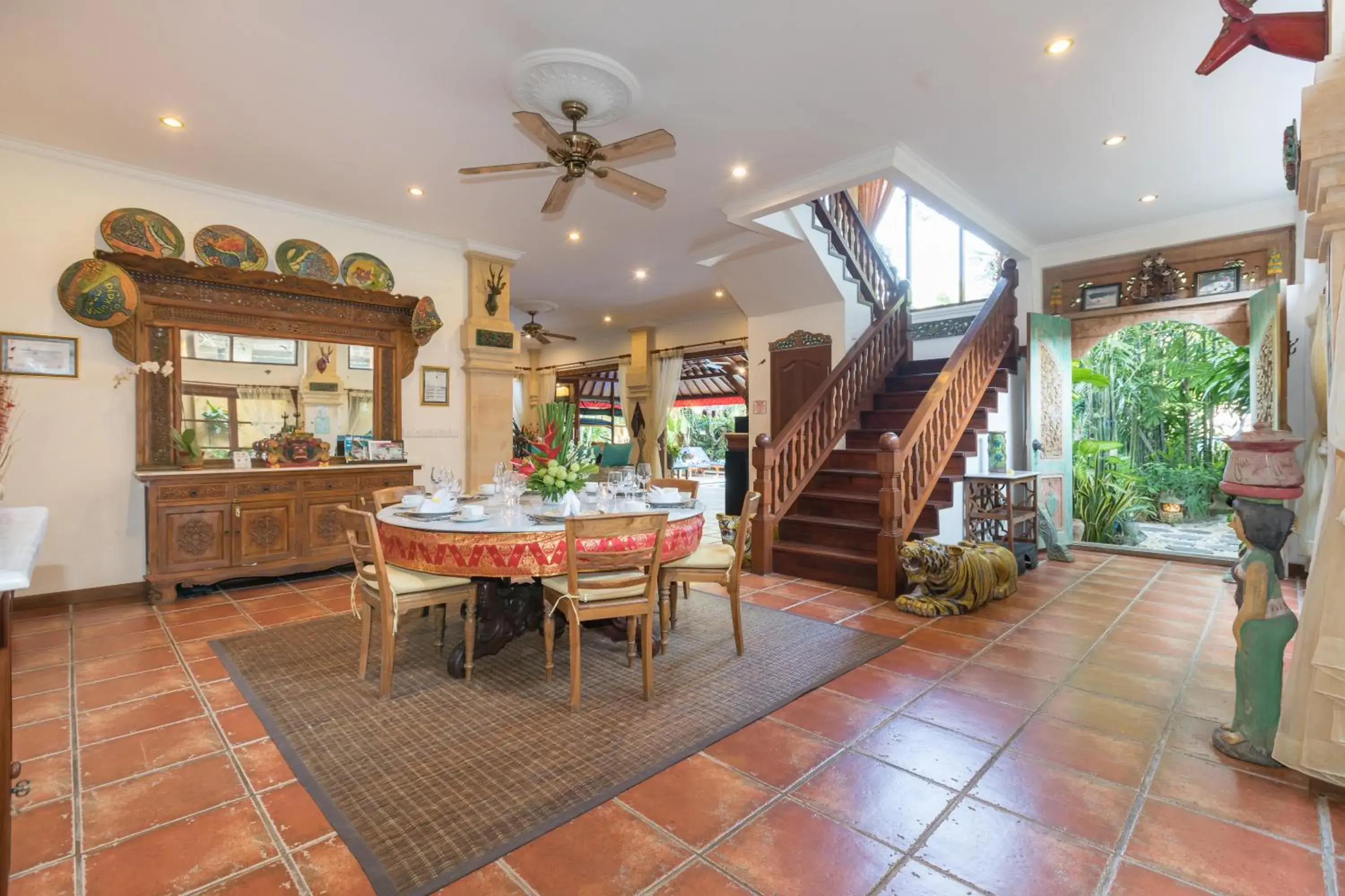 Restaurant/places to eat in Villa Kaja by Nagisa Bali Restaurant/places to eat in Villa Kaja by Nagisa Bali