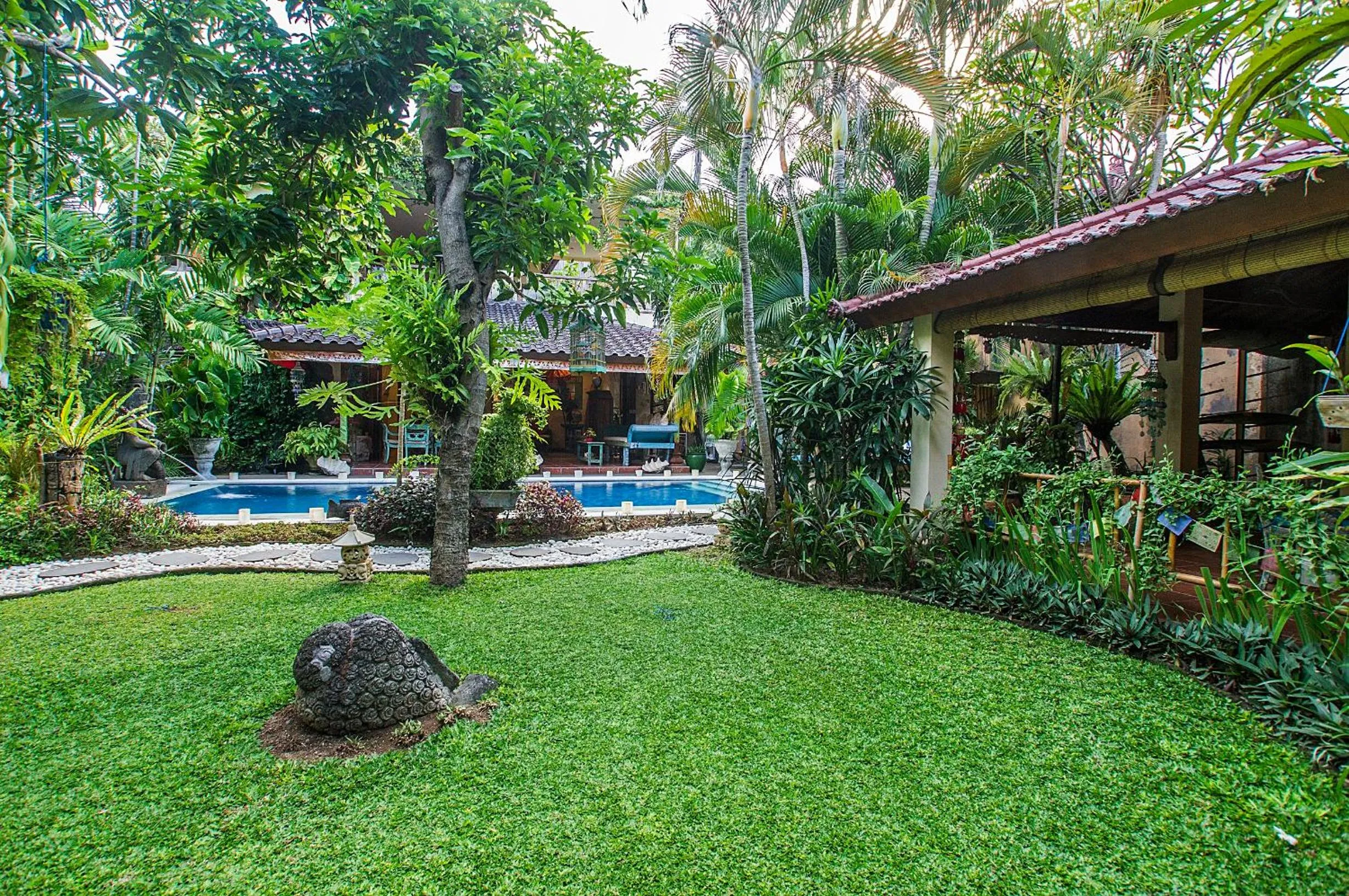 Garden in Villa Kaja by Nagisa Bali