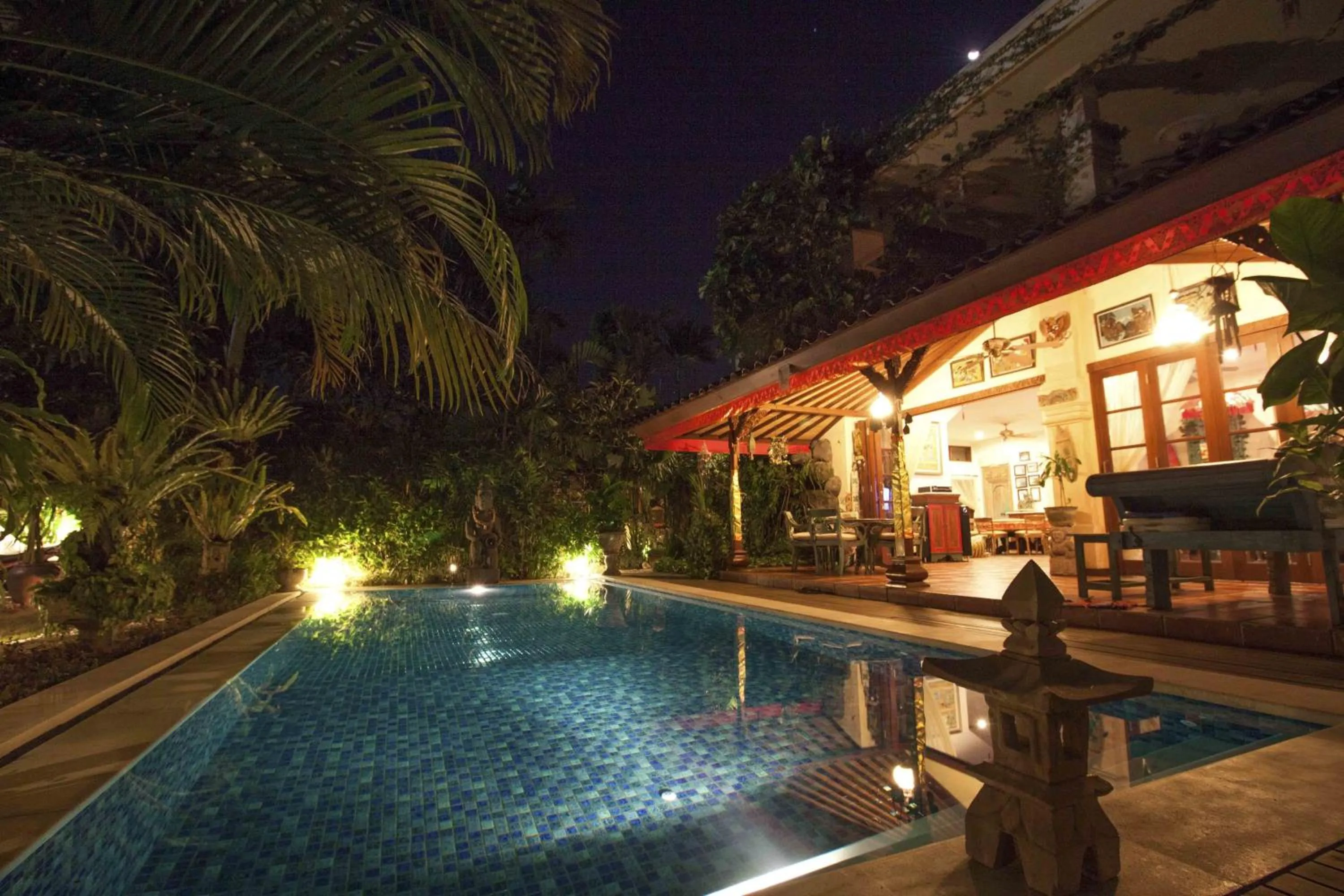 Communal lounge/ TV room in Villa Kaja by Nagisa Bali