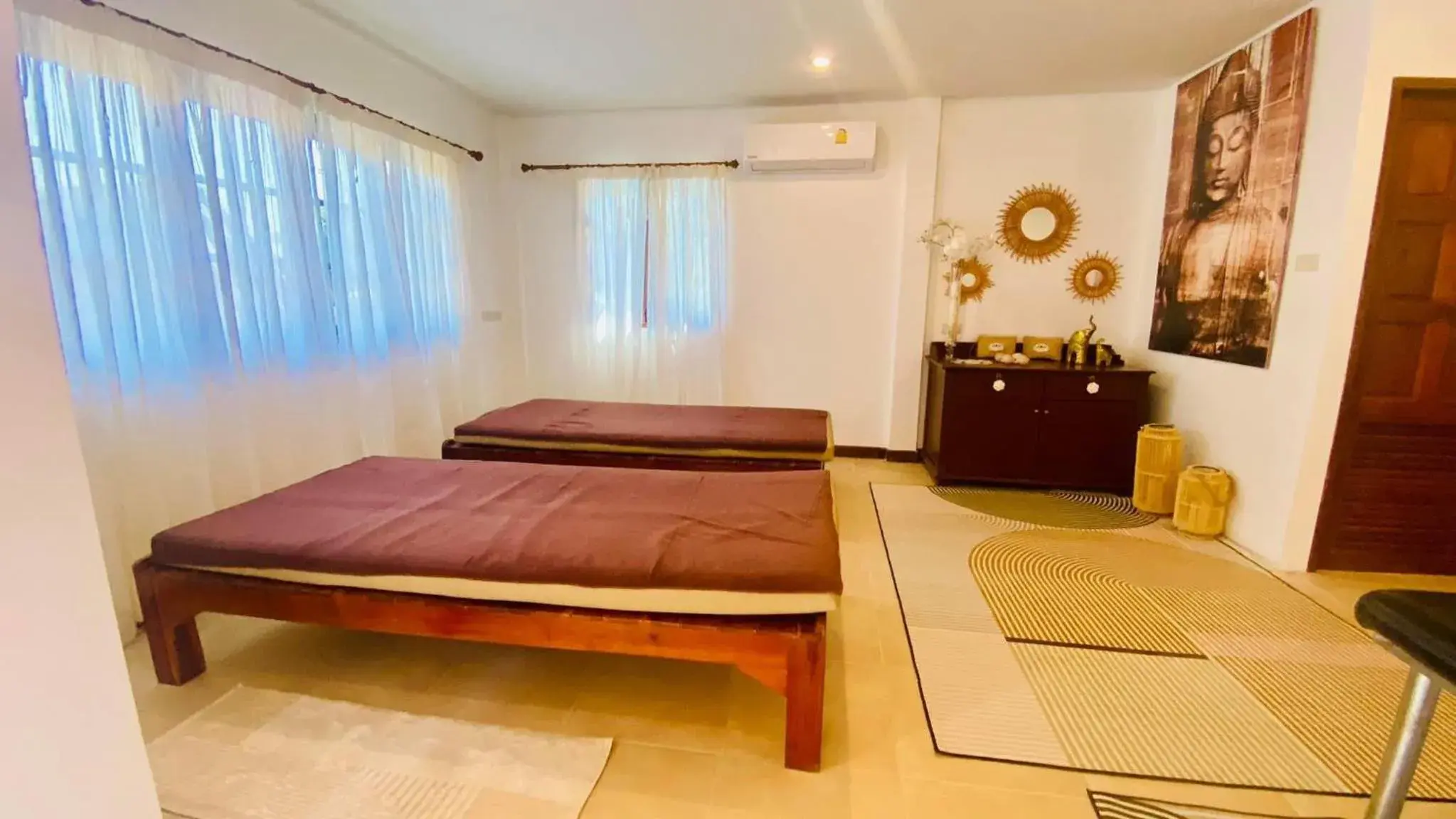 Massage, Bed in Danieli Resort Massage, Bed in Danieli Resort