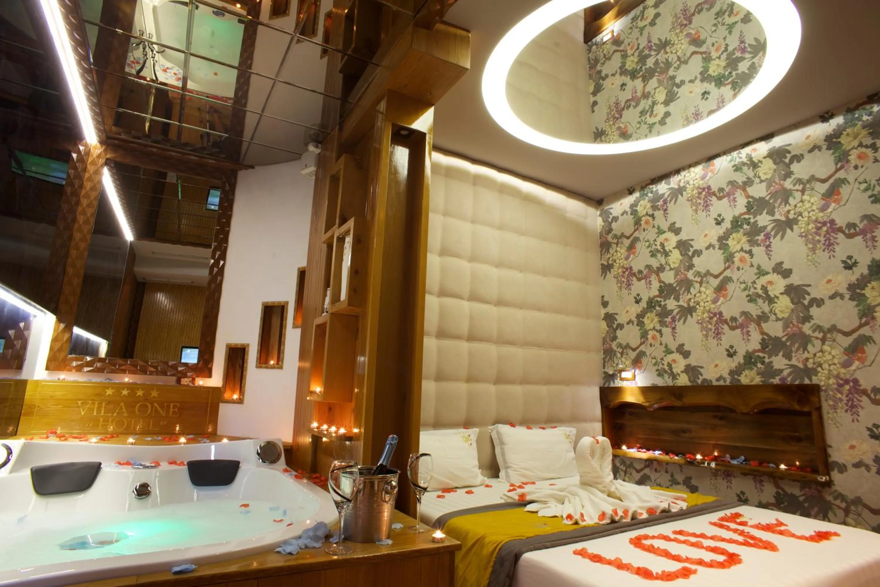 Bed in Vila One Beach Hotel