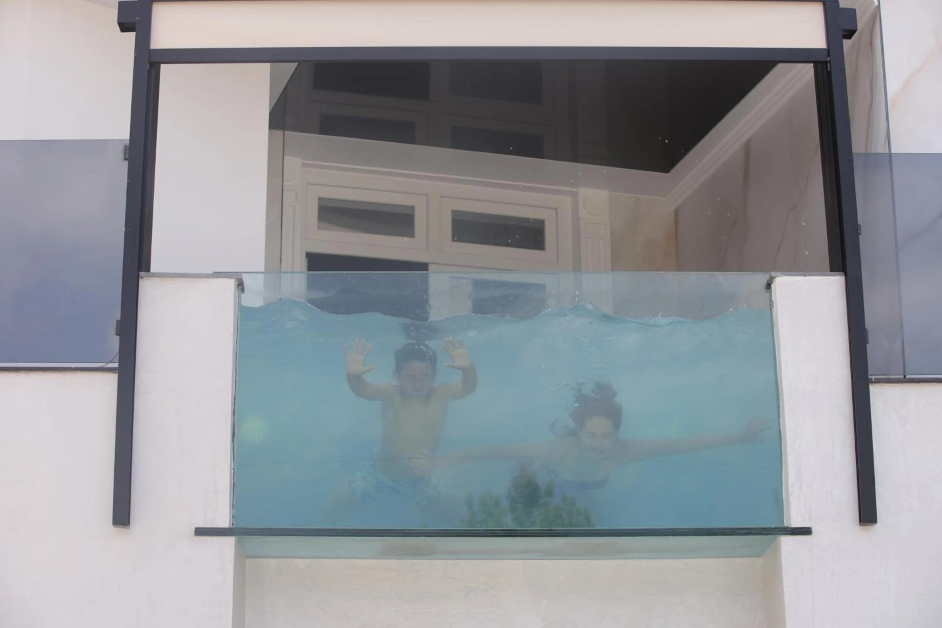Day in Vila One Beach Hotel