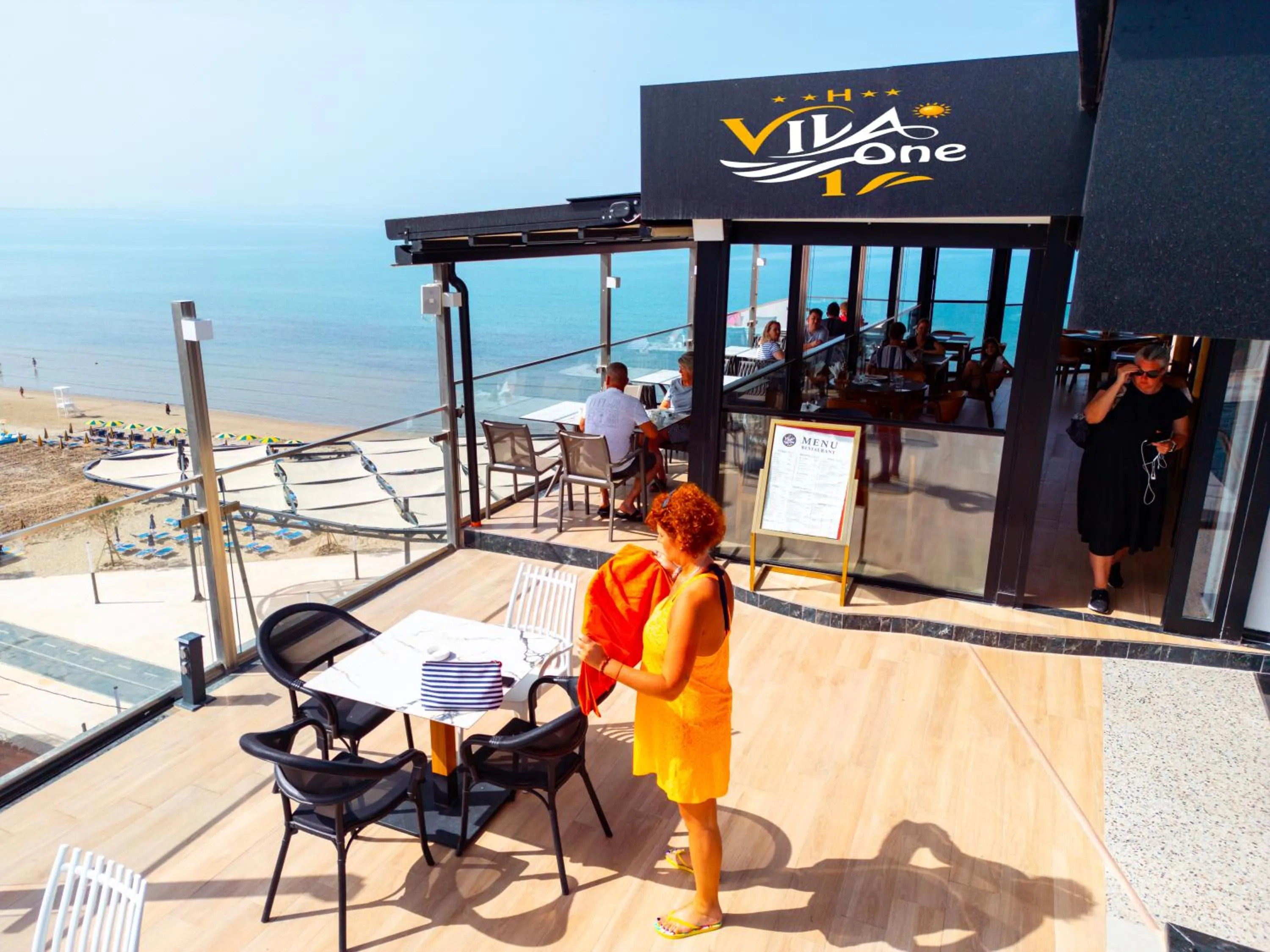 Restaurant/places to eat in Vila One Beach Hotel