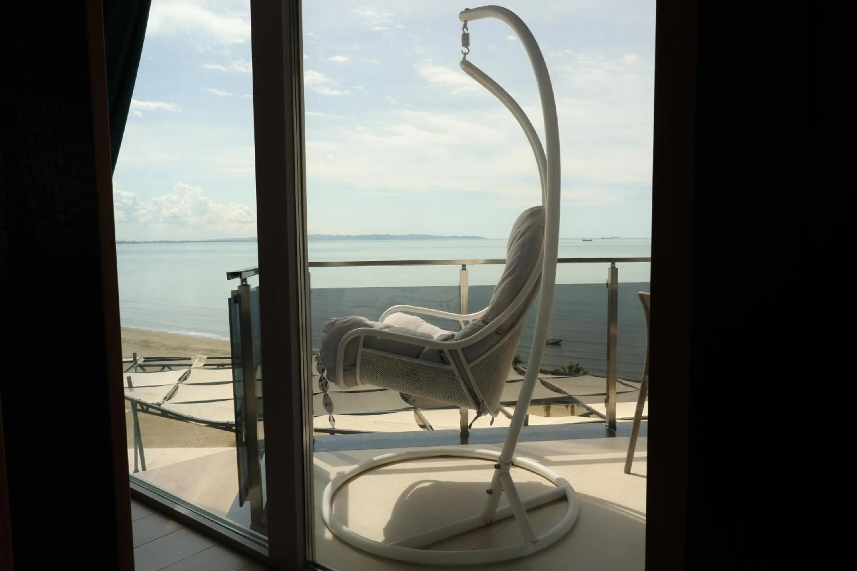 Balcony/Terrace in Vila One Beach Hotel