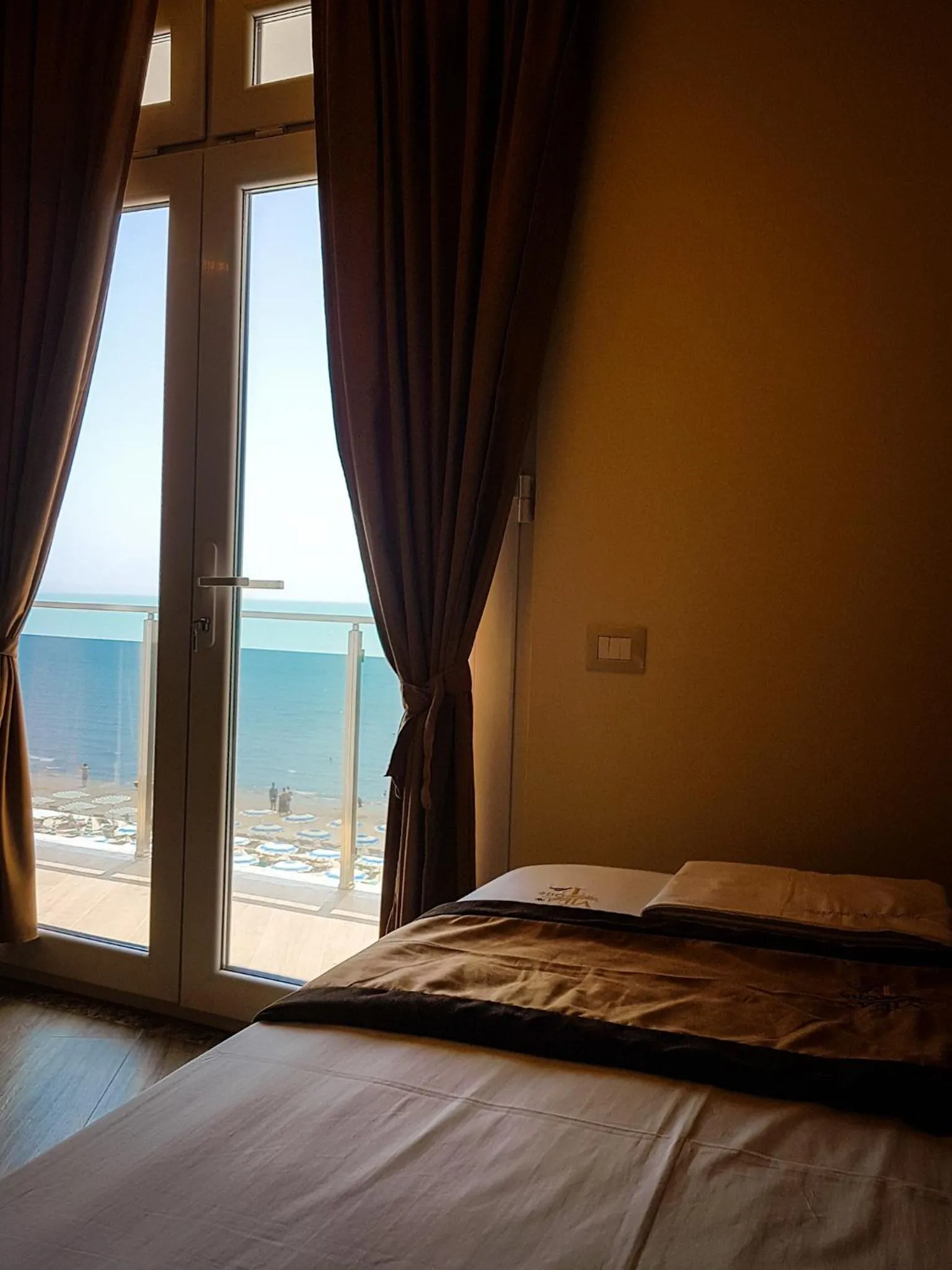 Bedroom, Bed in Vila One Beach Hotel