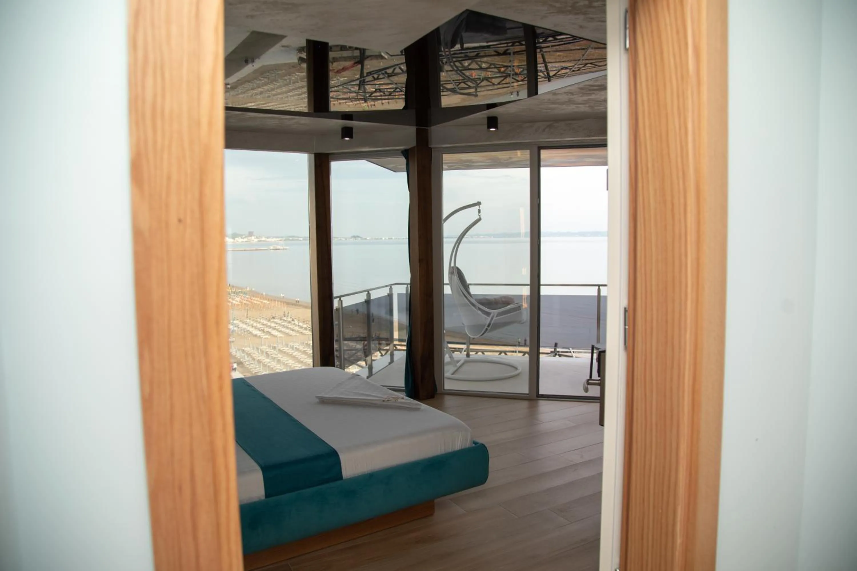 Bed in Vila One Beach Hotel