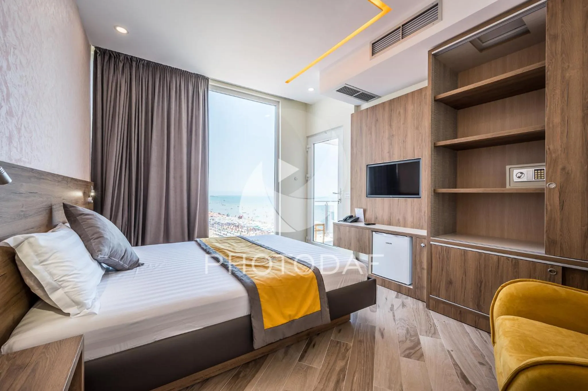 Bed in Vila One Beach Hotel
