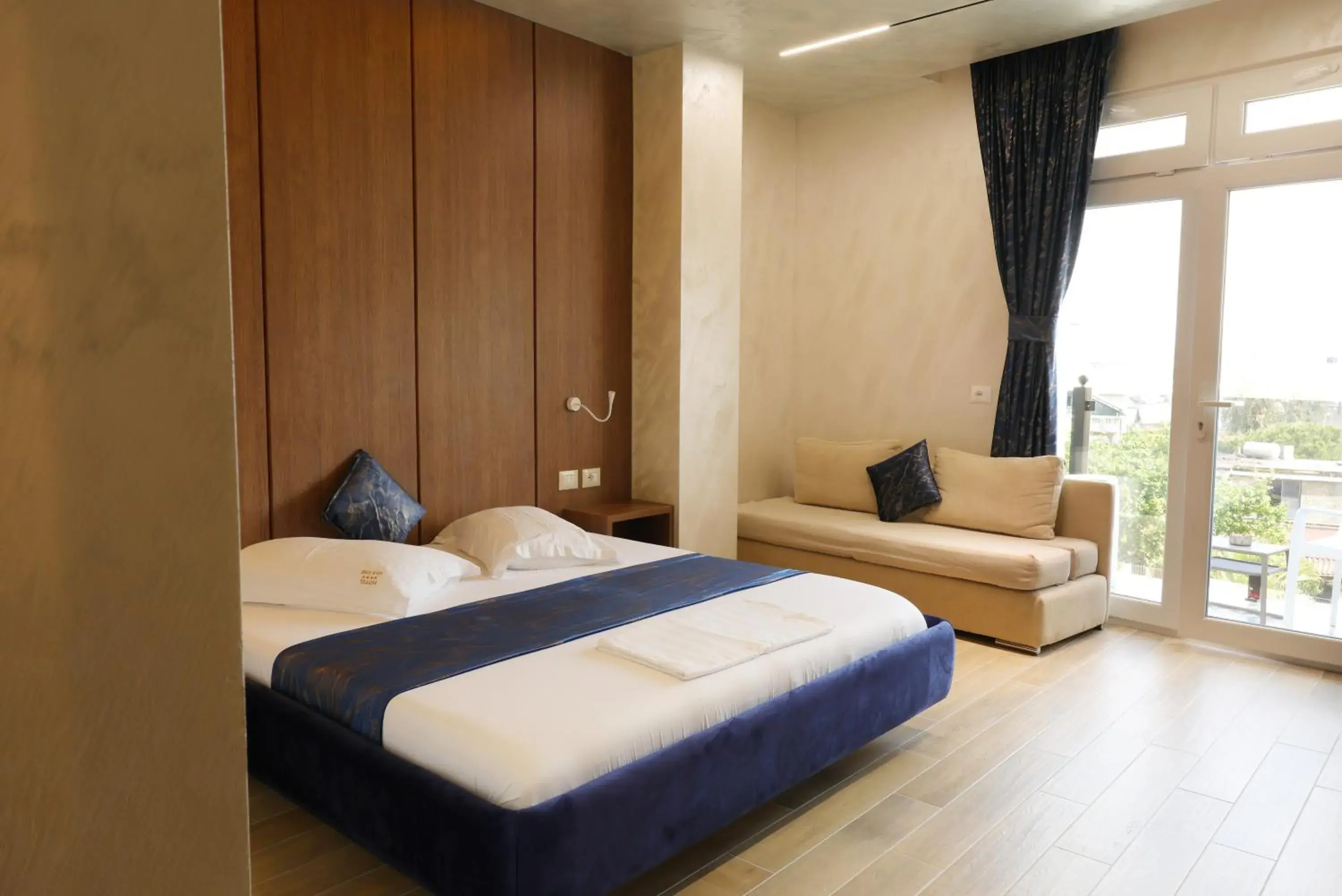 Deluxe Double Room in Vila One Beach Hotel Deluxe Double Room in Vila One Beach Hotel