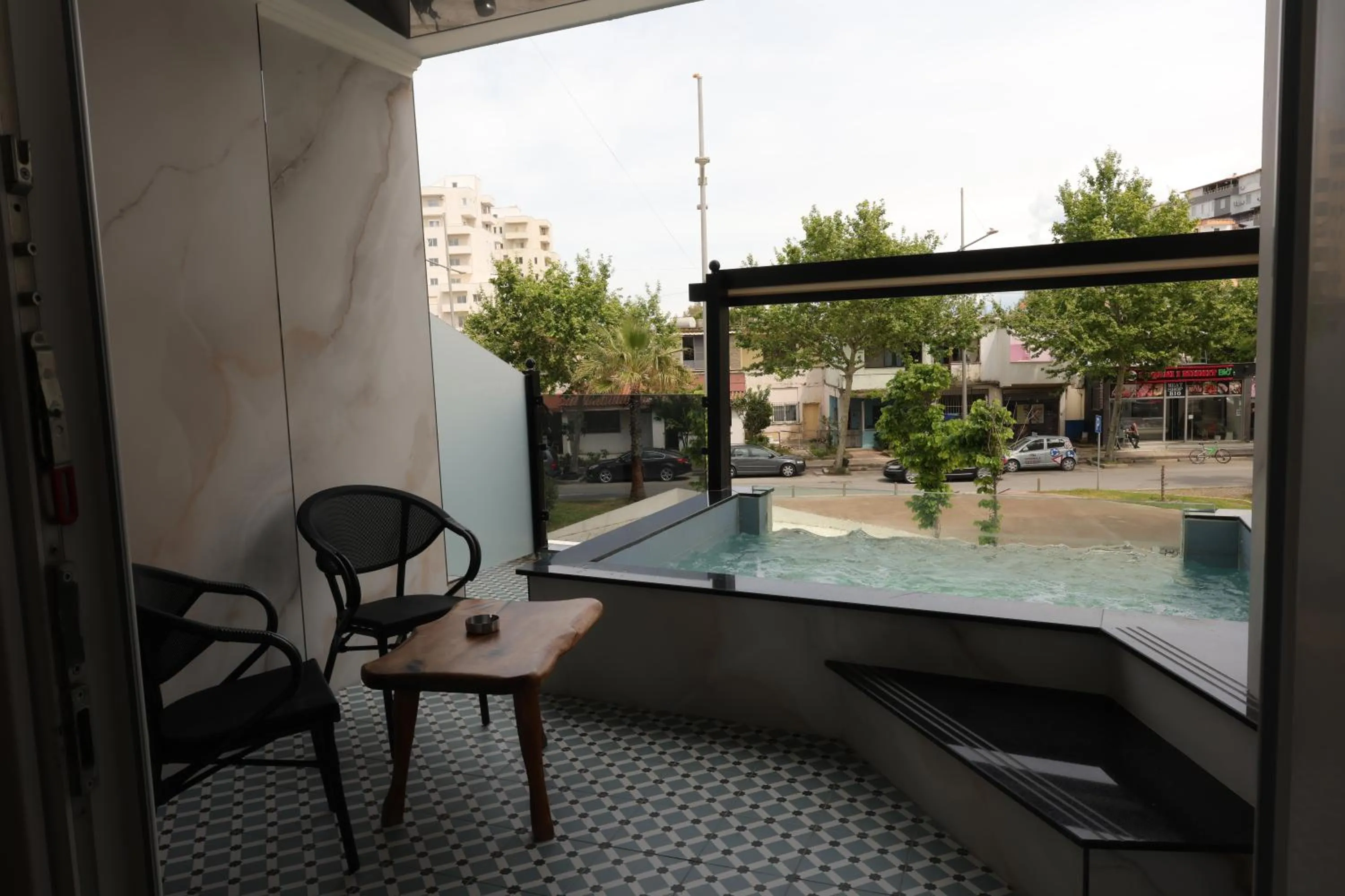 Day in Vila One Beach Hotel
