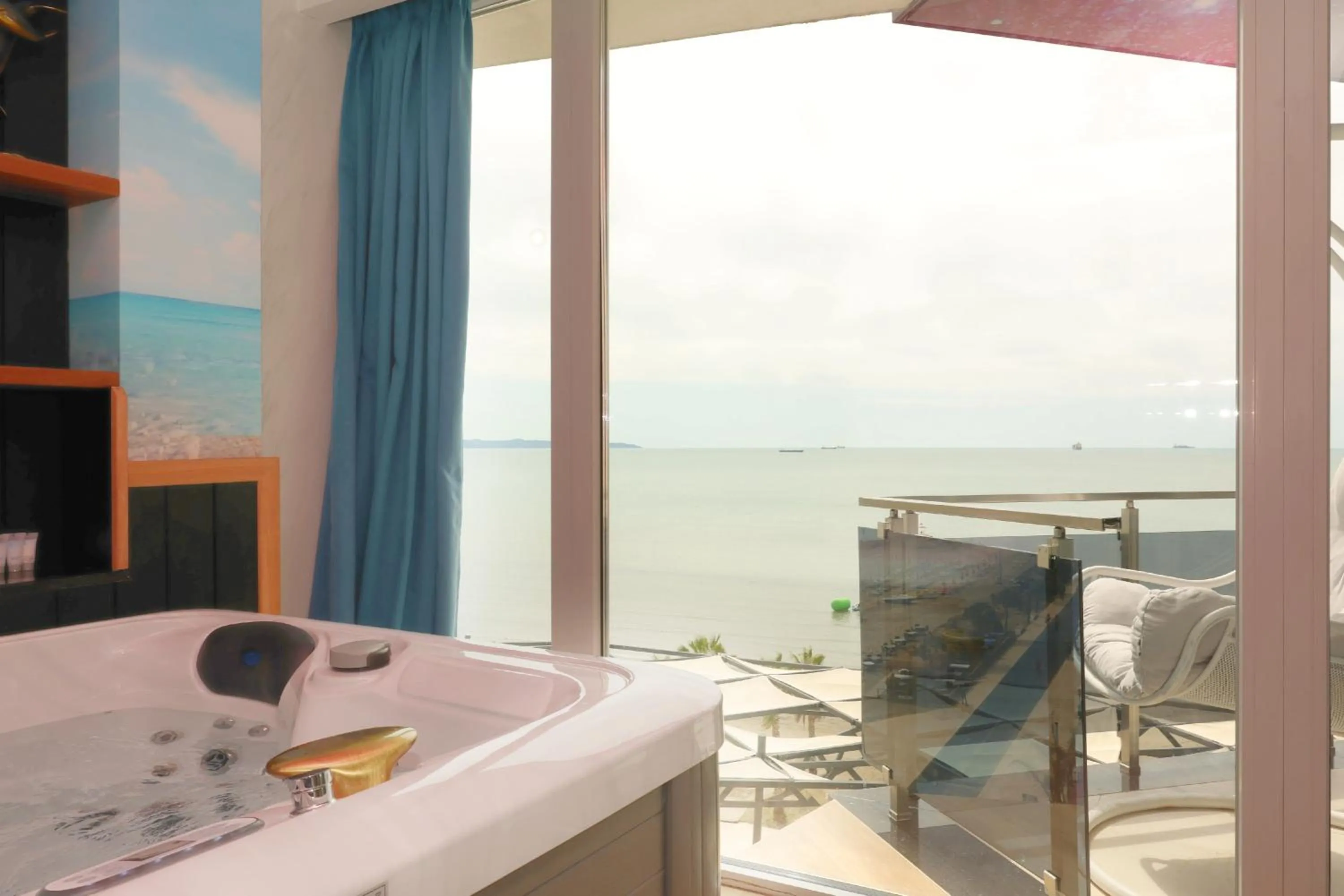 Natural landscape in Vila One Beach Hotel
