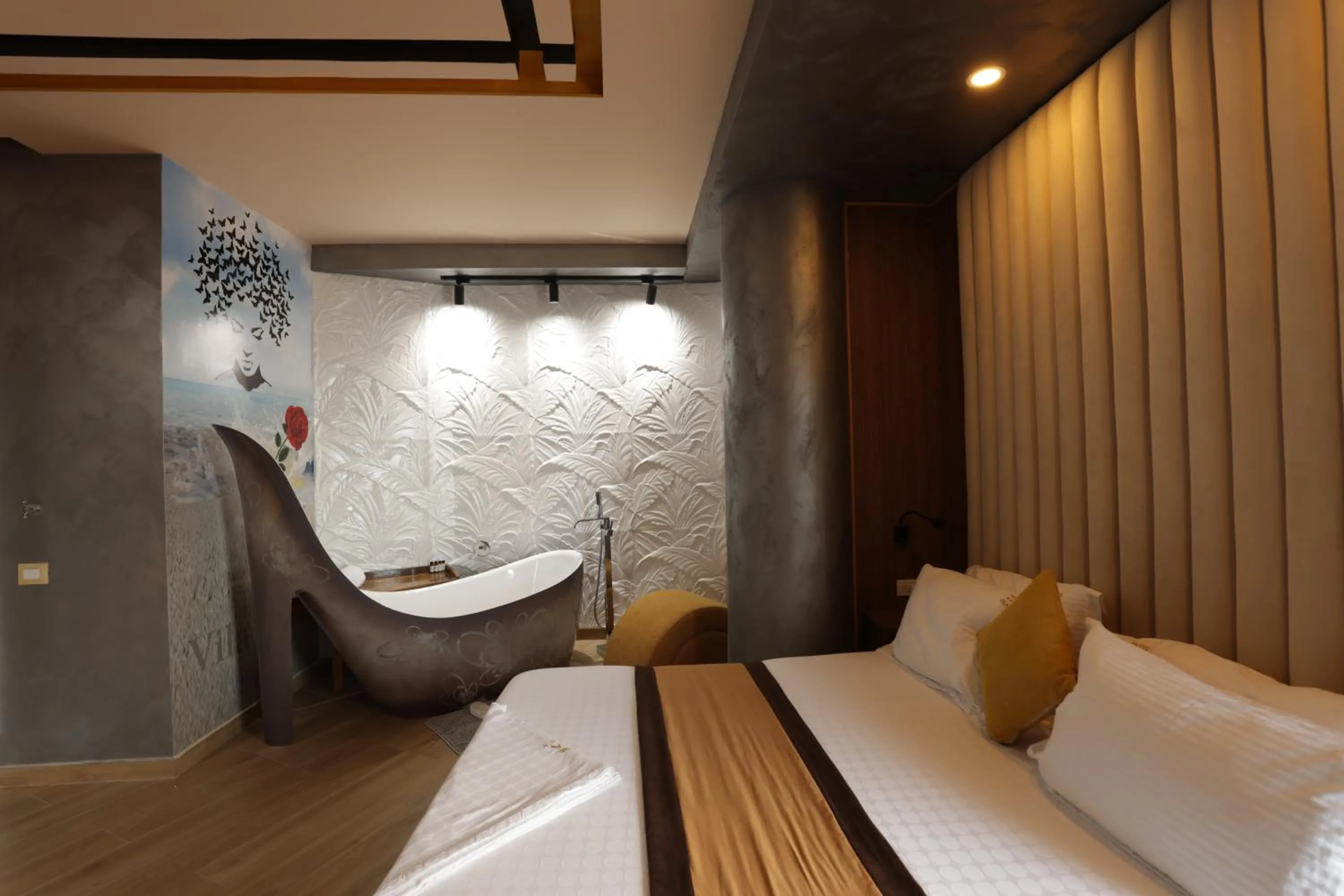 Photo of the whole room, Bed in Vila One Beach Hotel