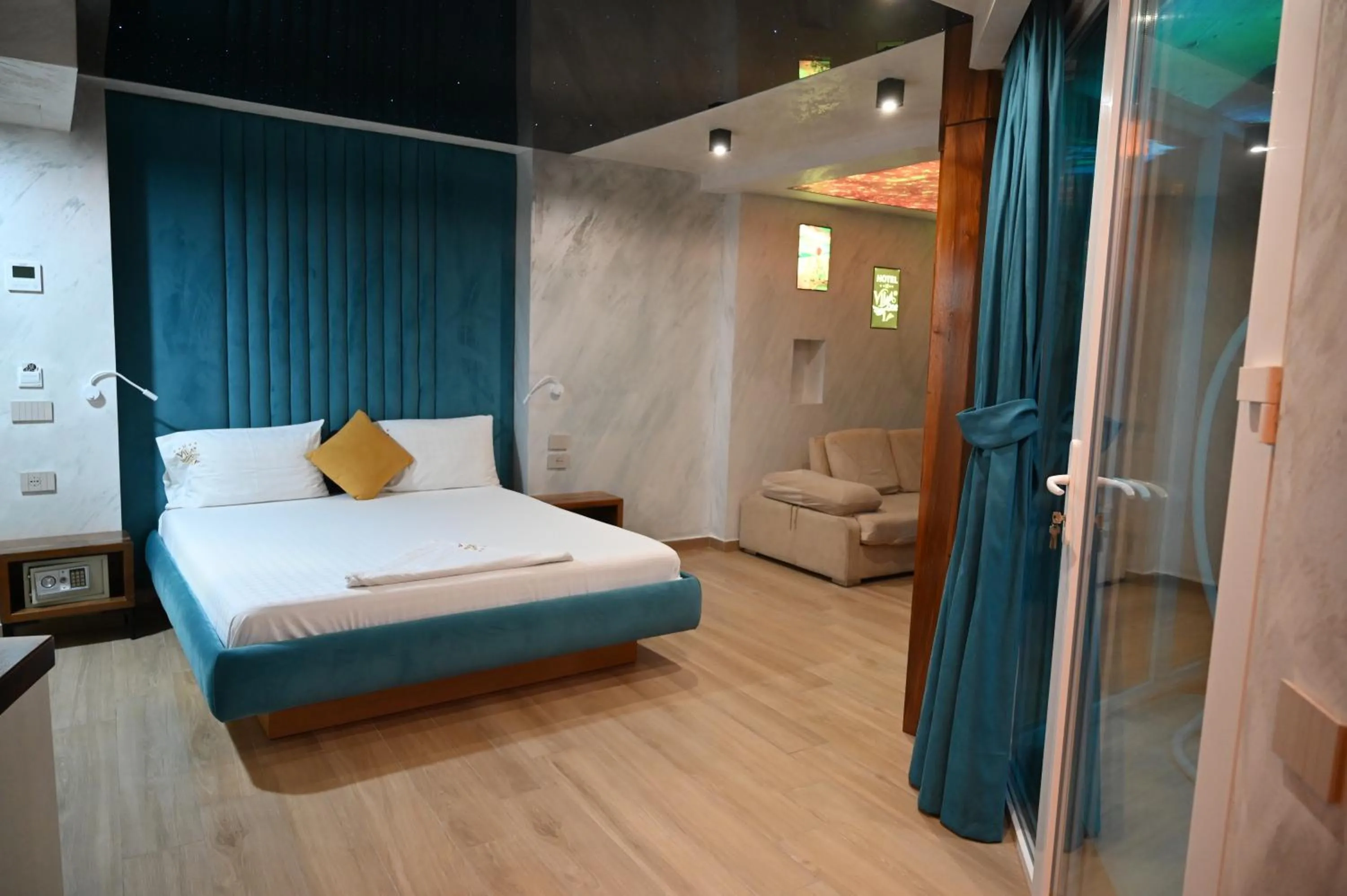 Photo of the whole room, Bed in Vila One Beach Hotel