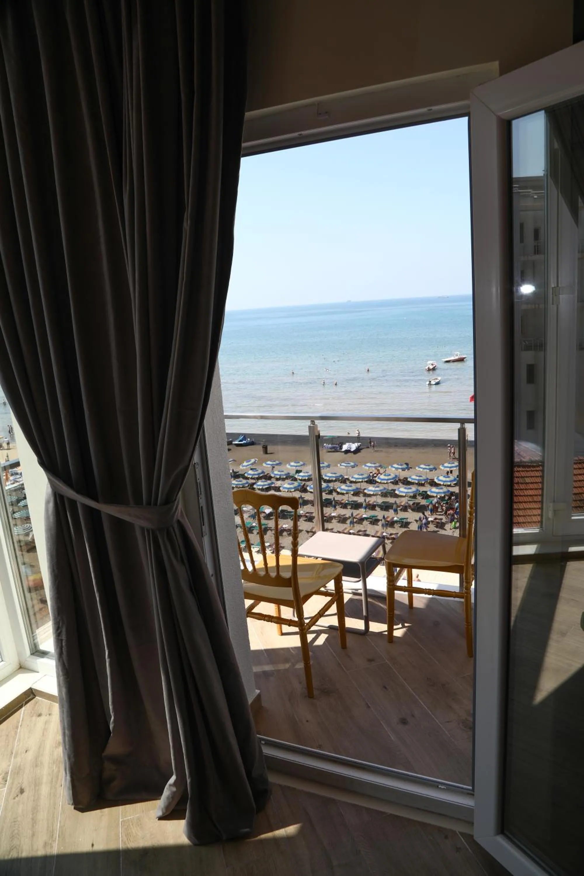 Balcony/Terrace in Vila One Beach Hotel