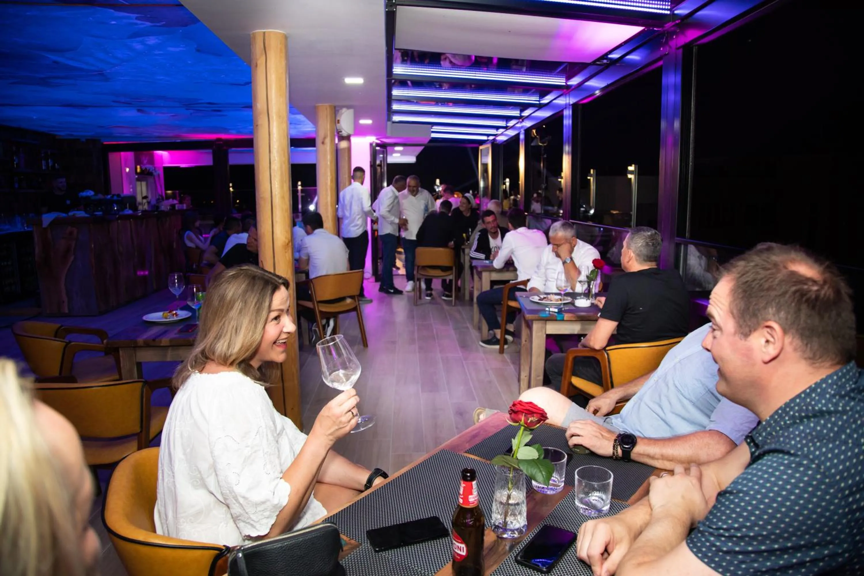 Restaurant/places to eat in Vila One Beach Hotel