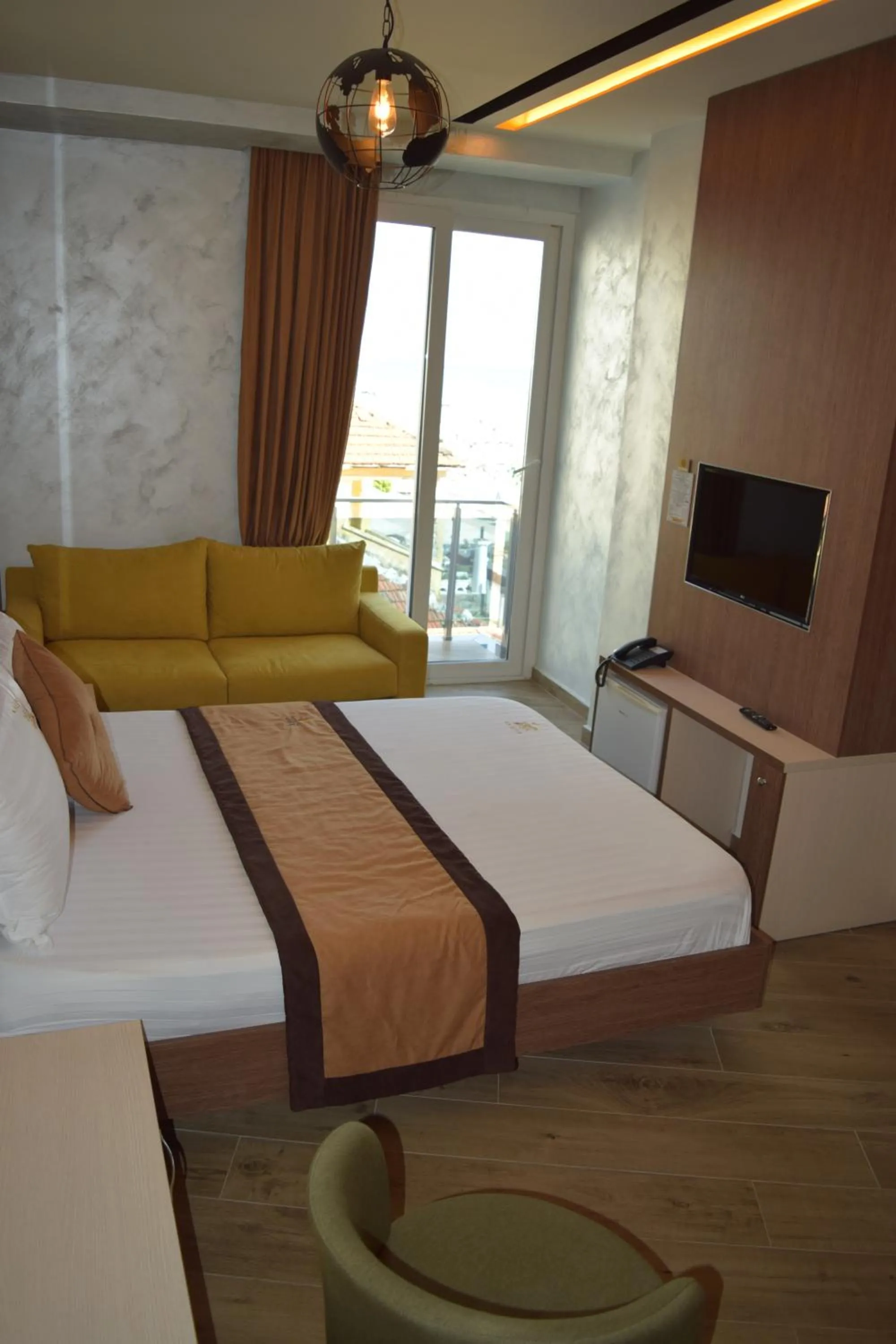 Bed in Vila One Beach Hotel