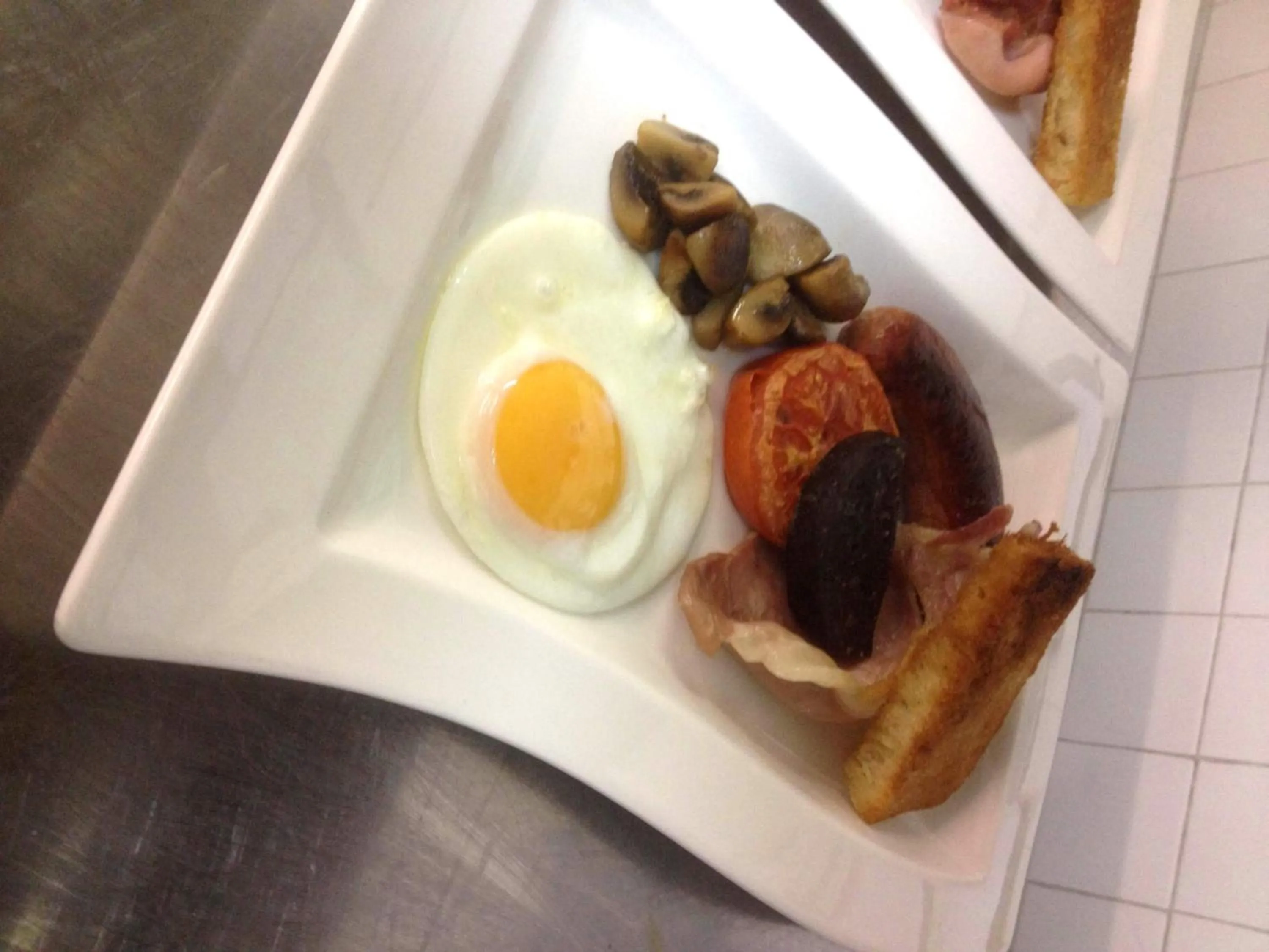 Breakfast in Northcote Manor