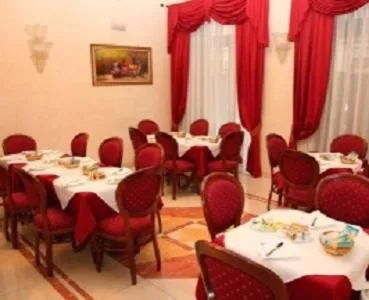 Restaurant/places to eat in Hotel Nizza