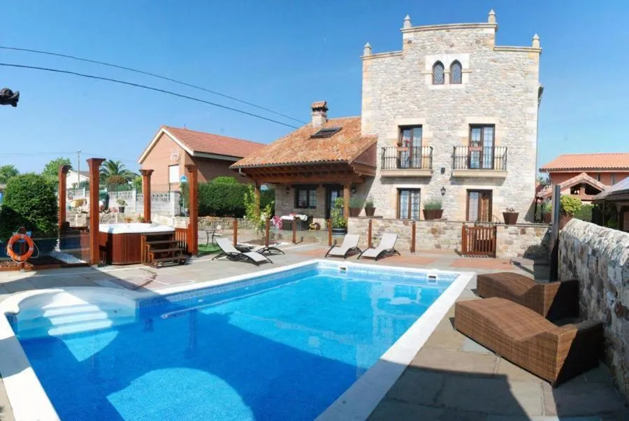 Property building in Posada la Leyenda