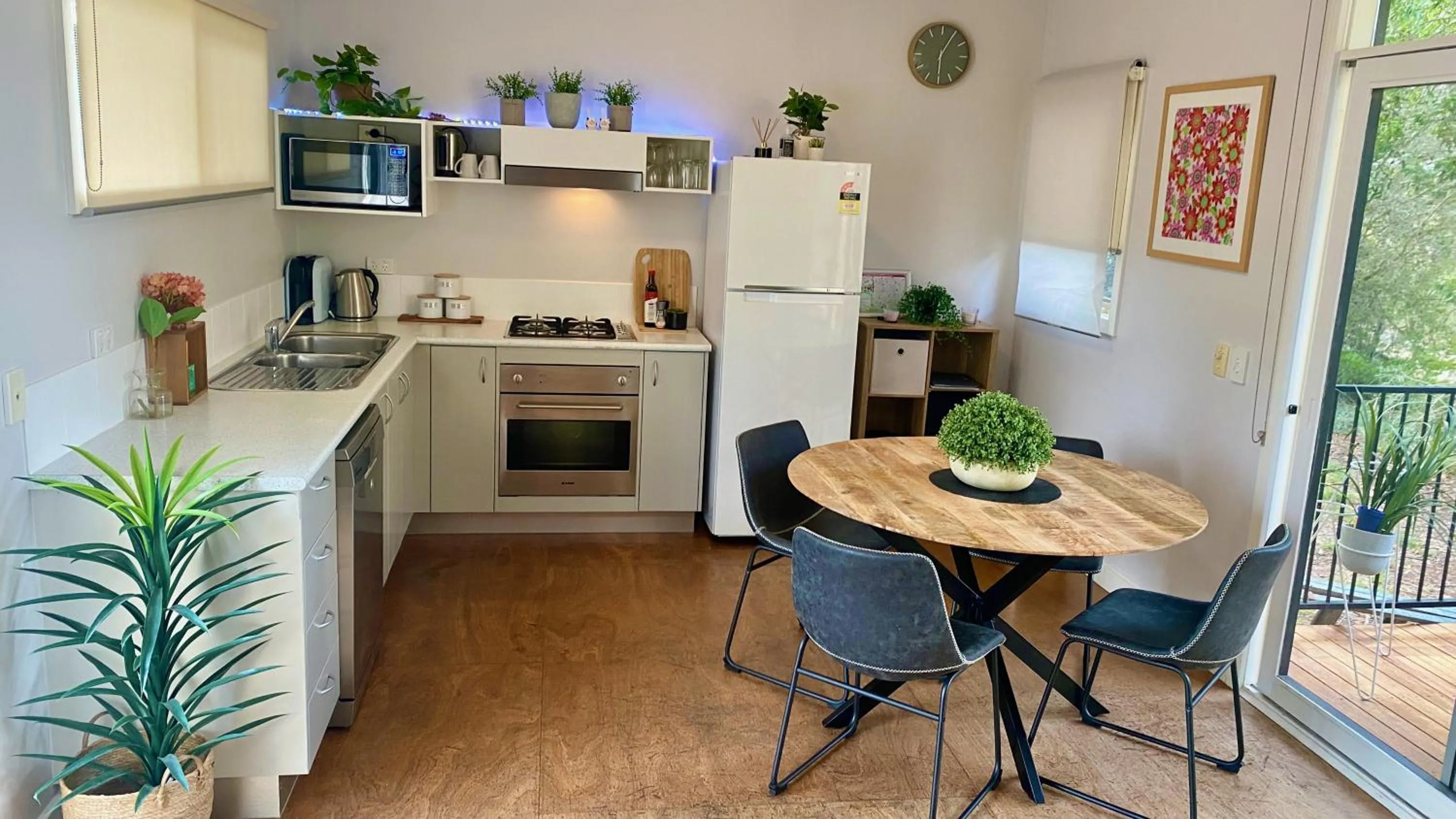 Kitchen or kitchenette in The Nature Resort Villas Ramada Resort