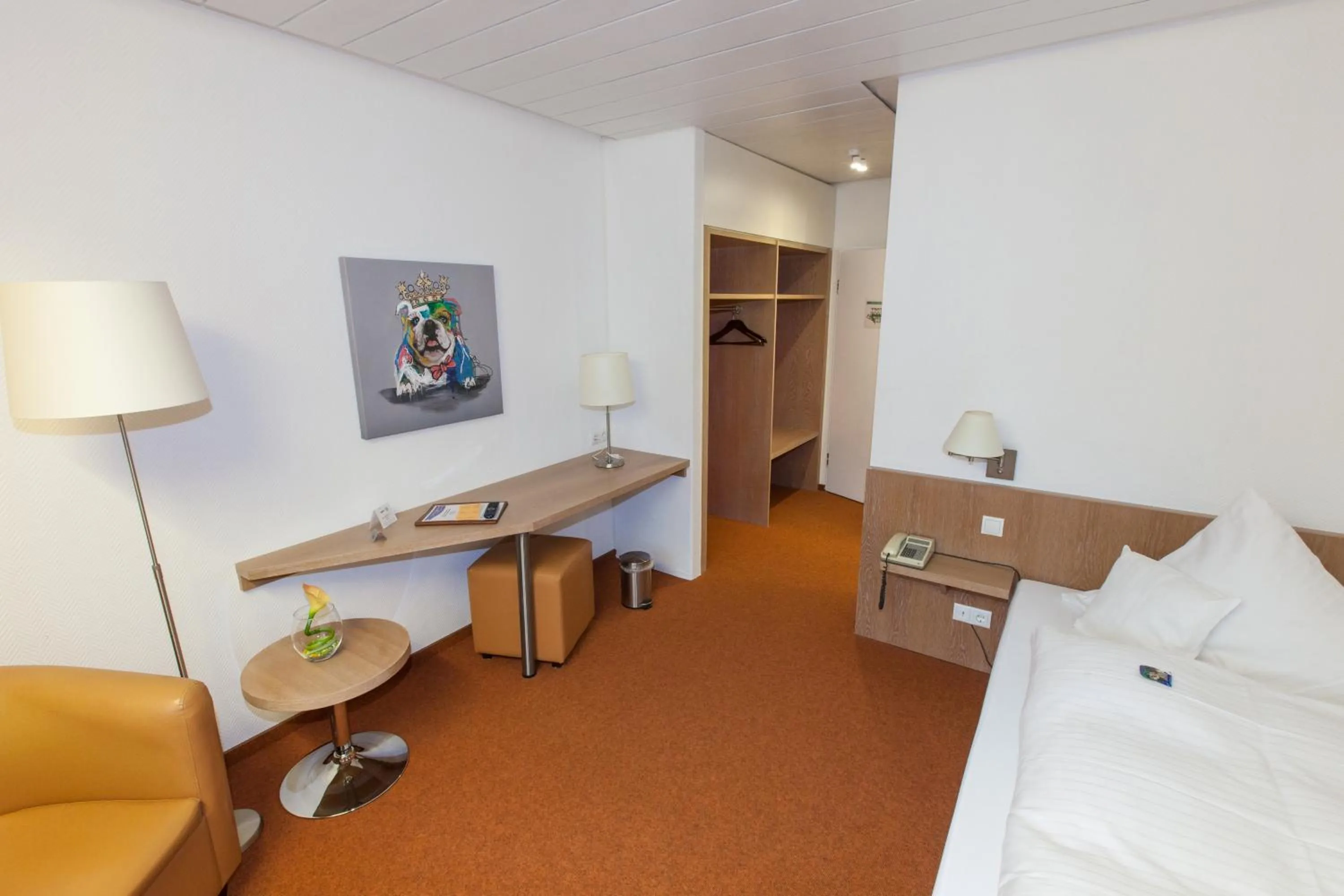 Photo of the whole room, Bed in Hotel am Springhorstsee