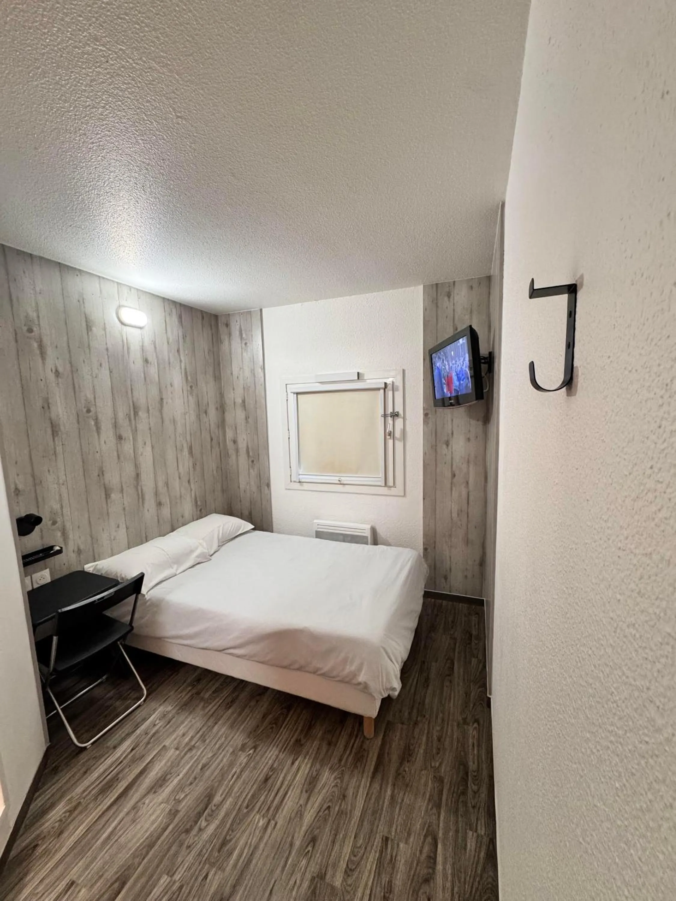 Bed in Class'Eco Chambly