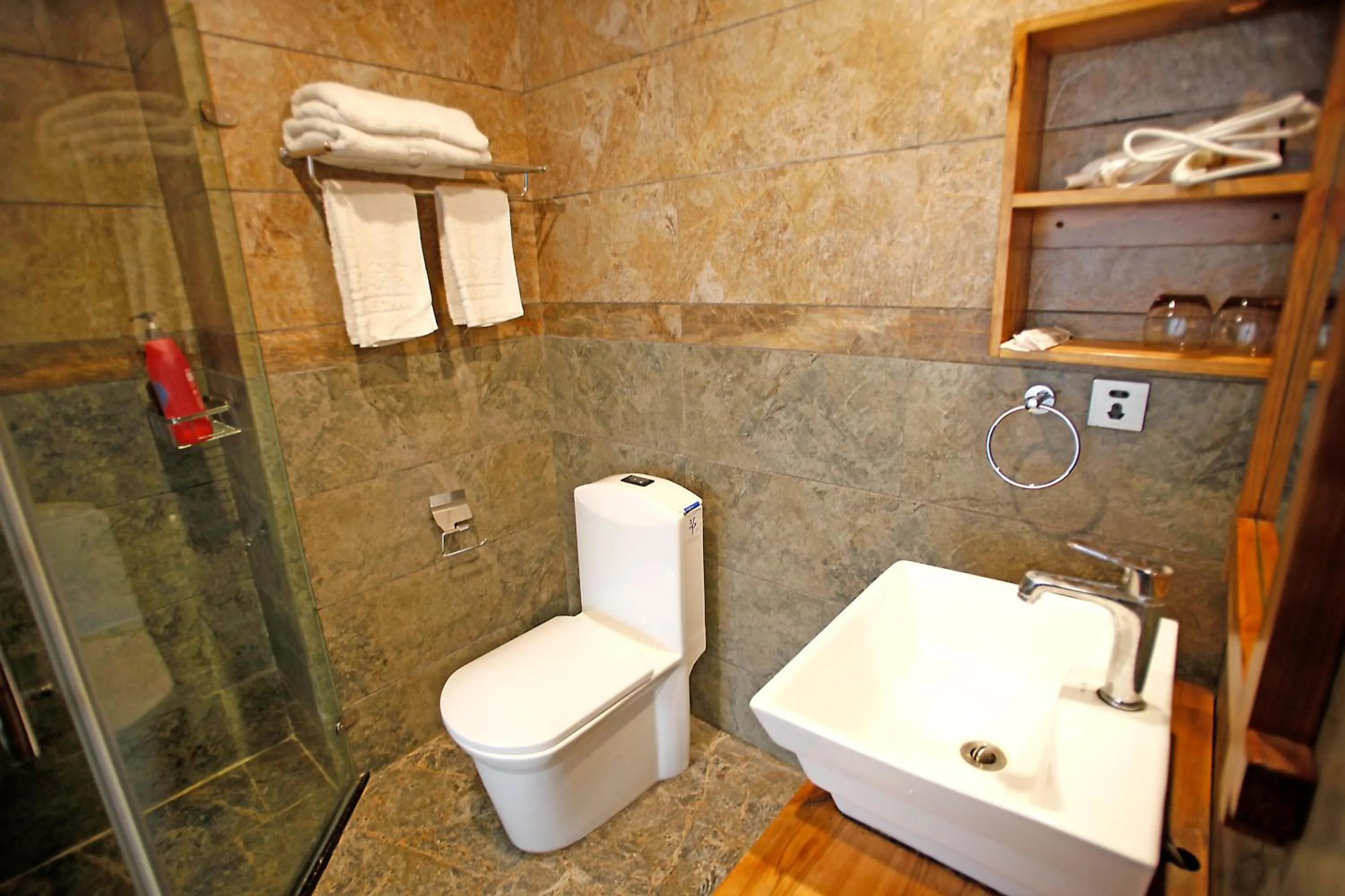 Shower in Guihua Road 106th Hostel