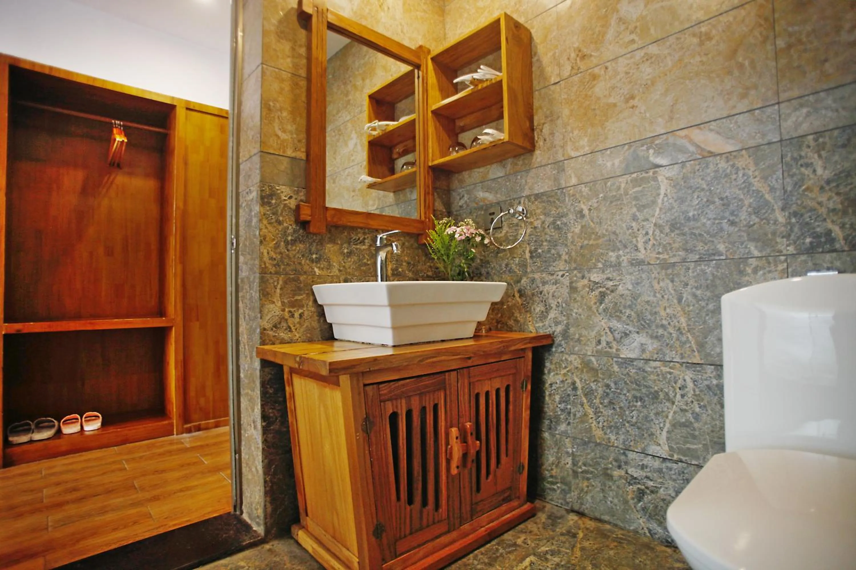 Toilet in Guihua Road 106th Hostel