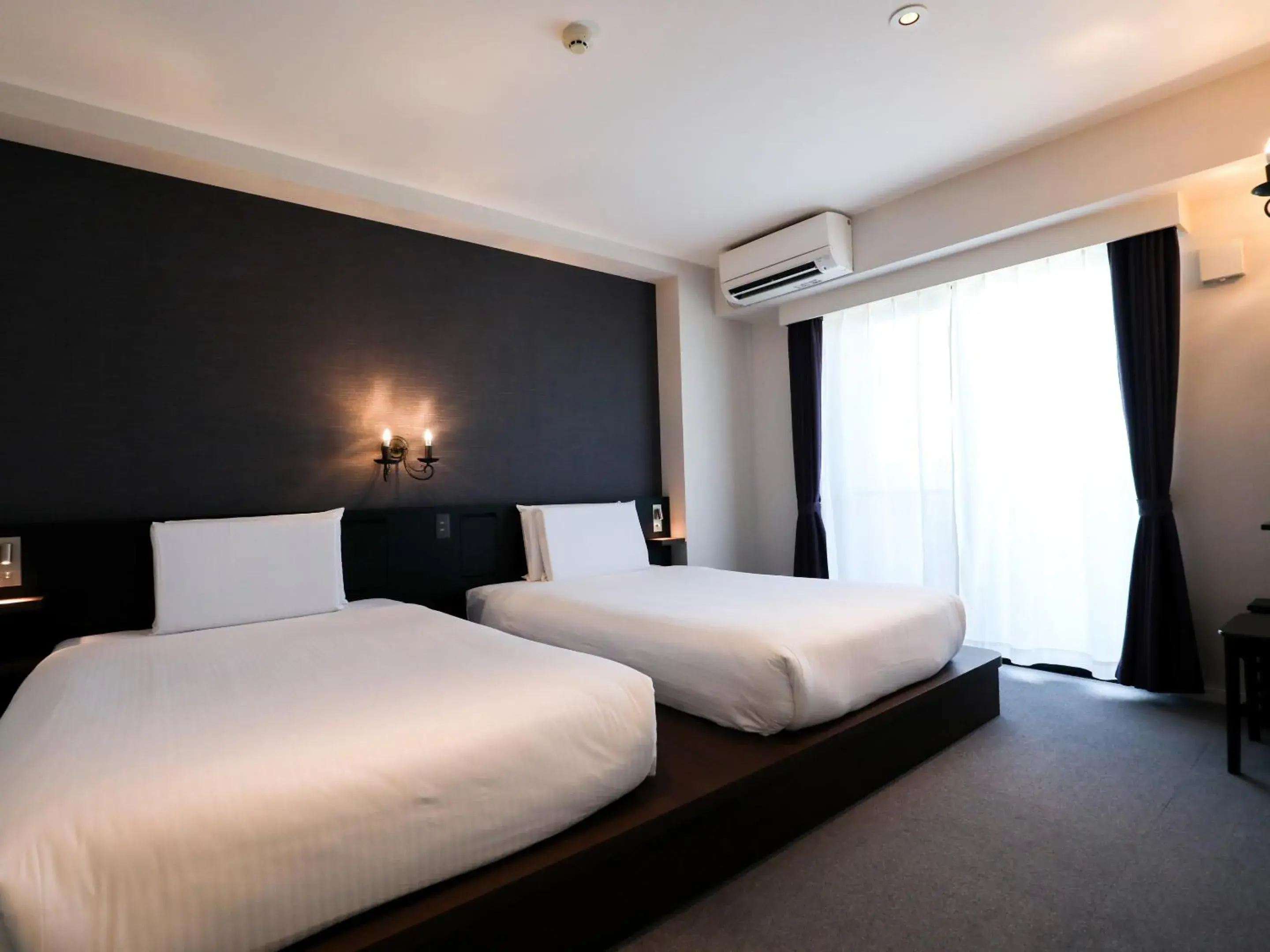 Bedroom, Bed in Hotel 385 Bedroom, Bed in Hotel 385