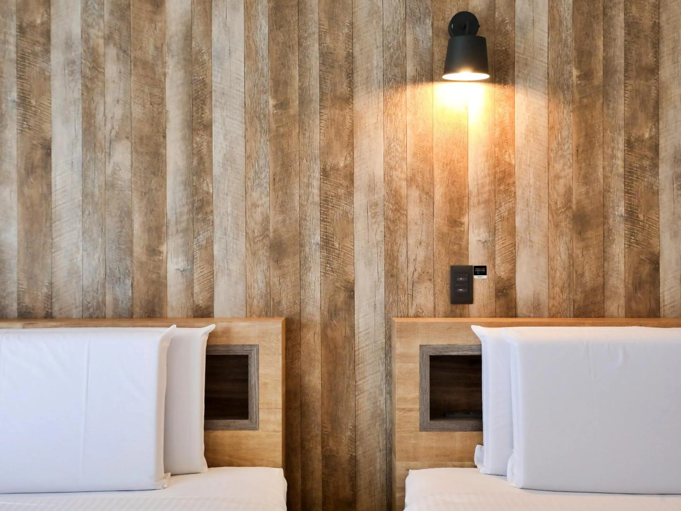 Photo of the whole room in Hotel 385