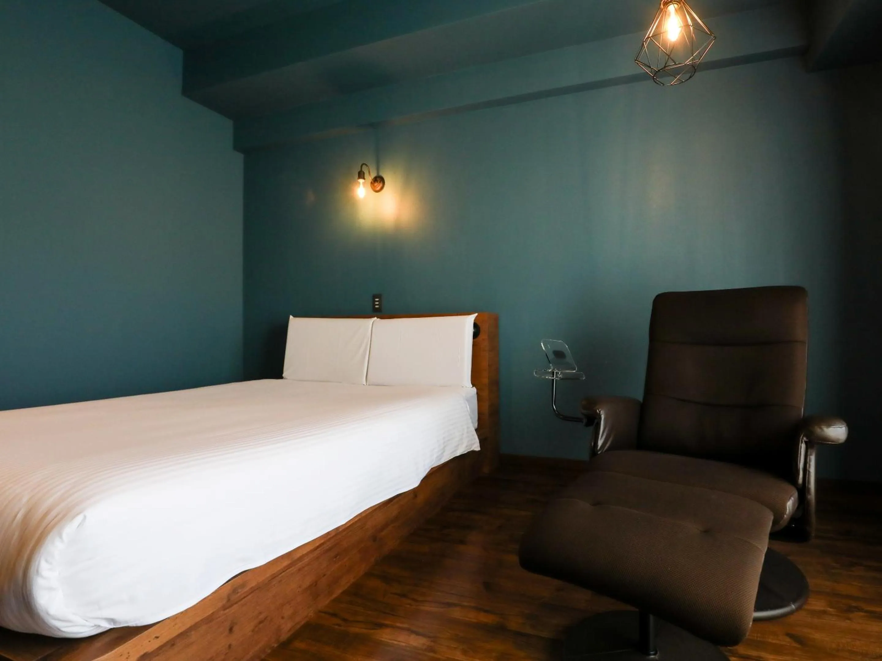 Photo of the whole room in Hotel 385