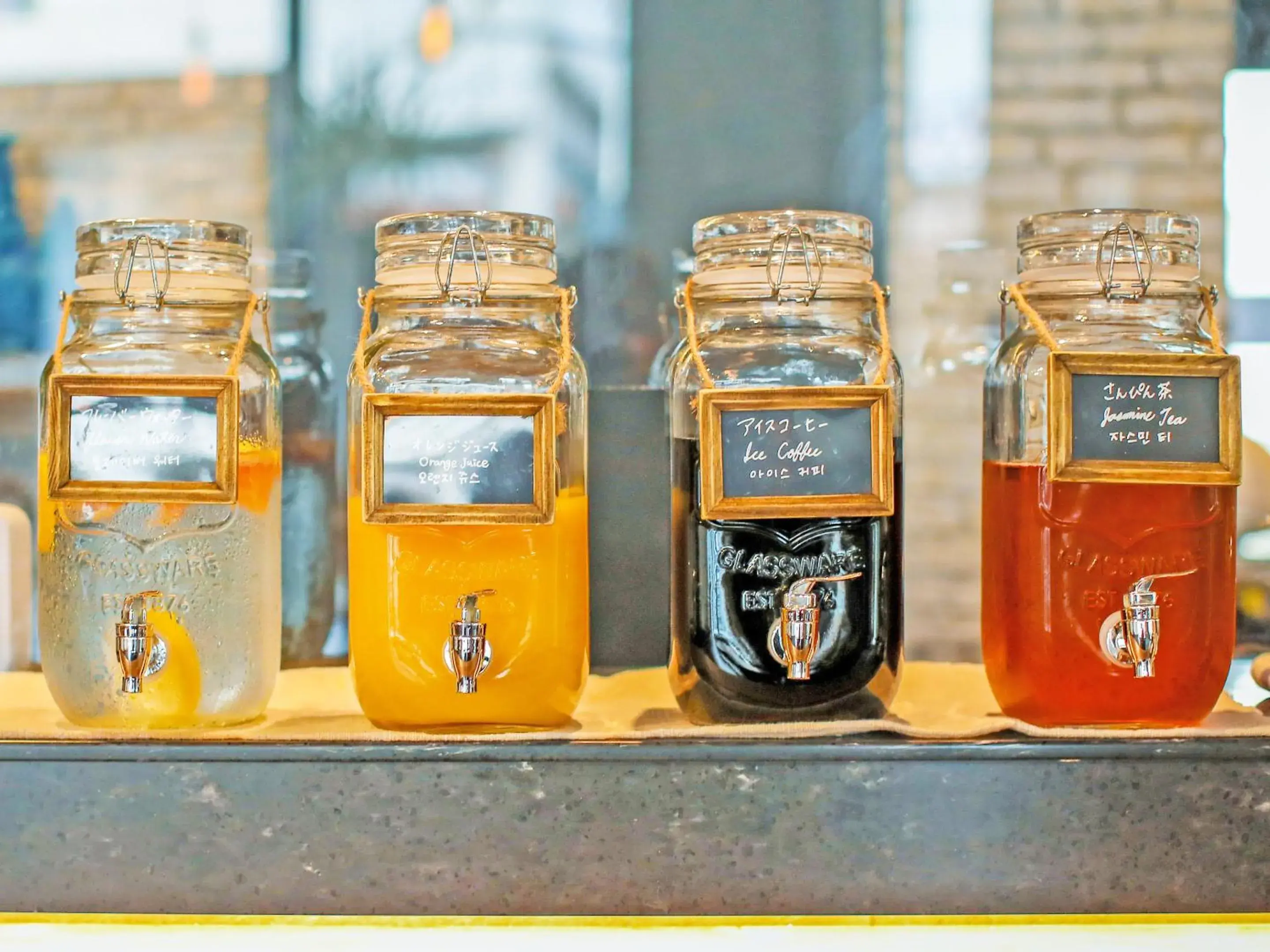 Breakfast in Hotel 385 Breakfast in Hotel 385