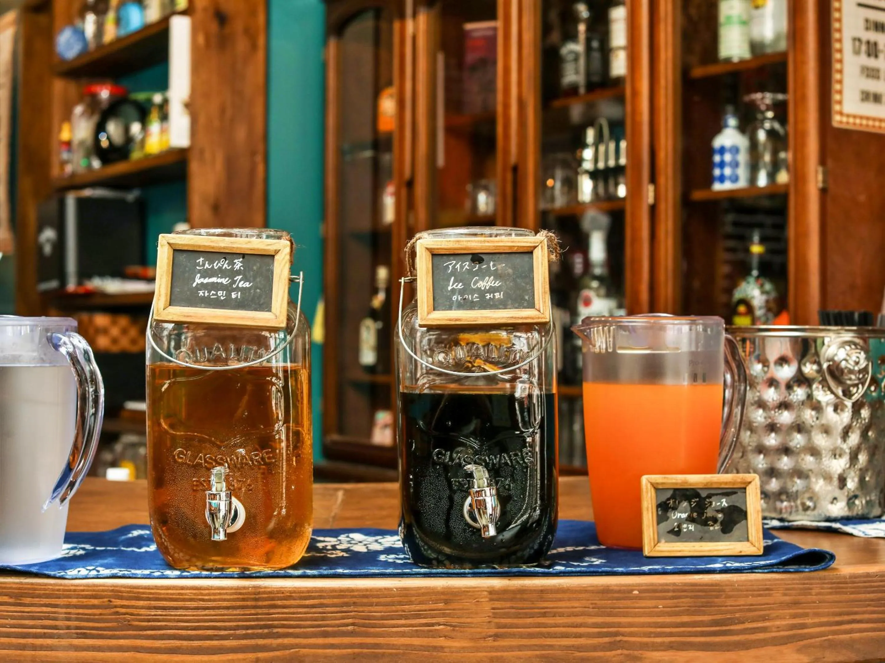 Breakfast in Hotel 385