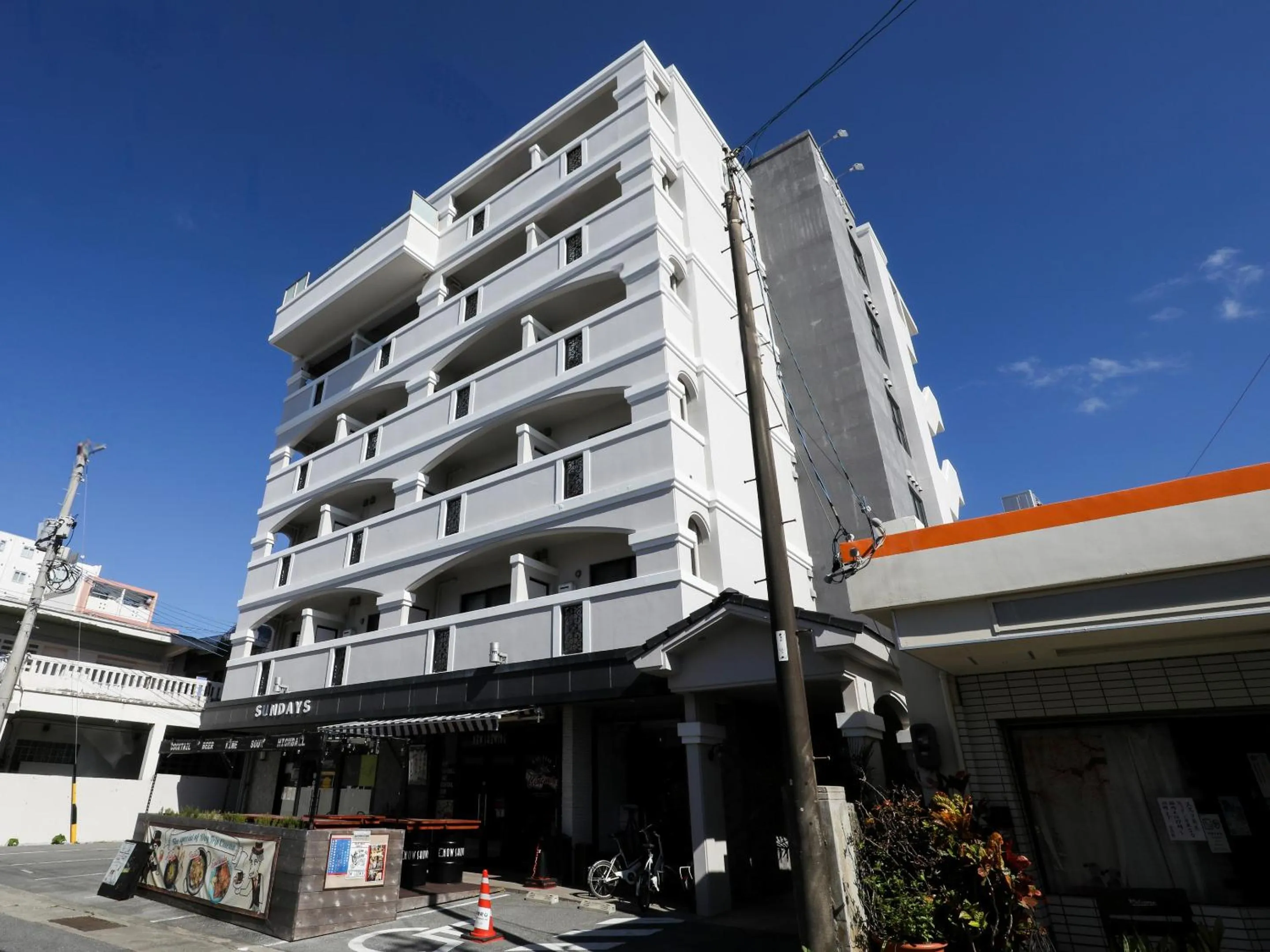 Property building in Hotel 385