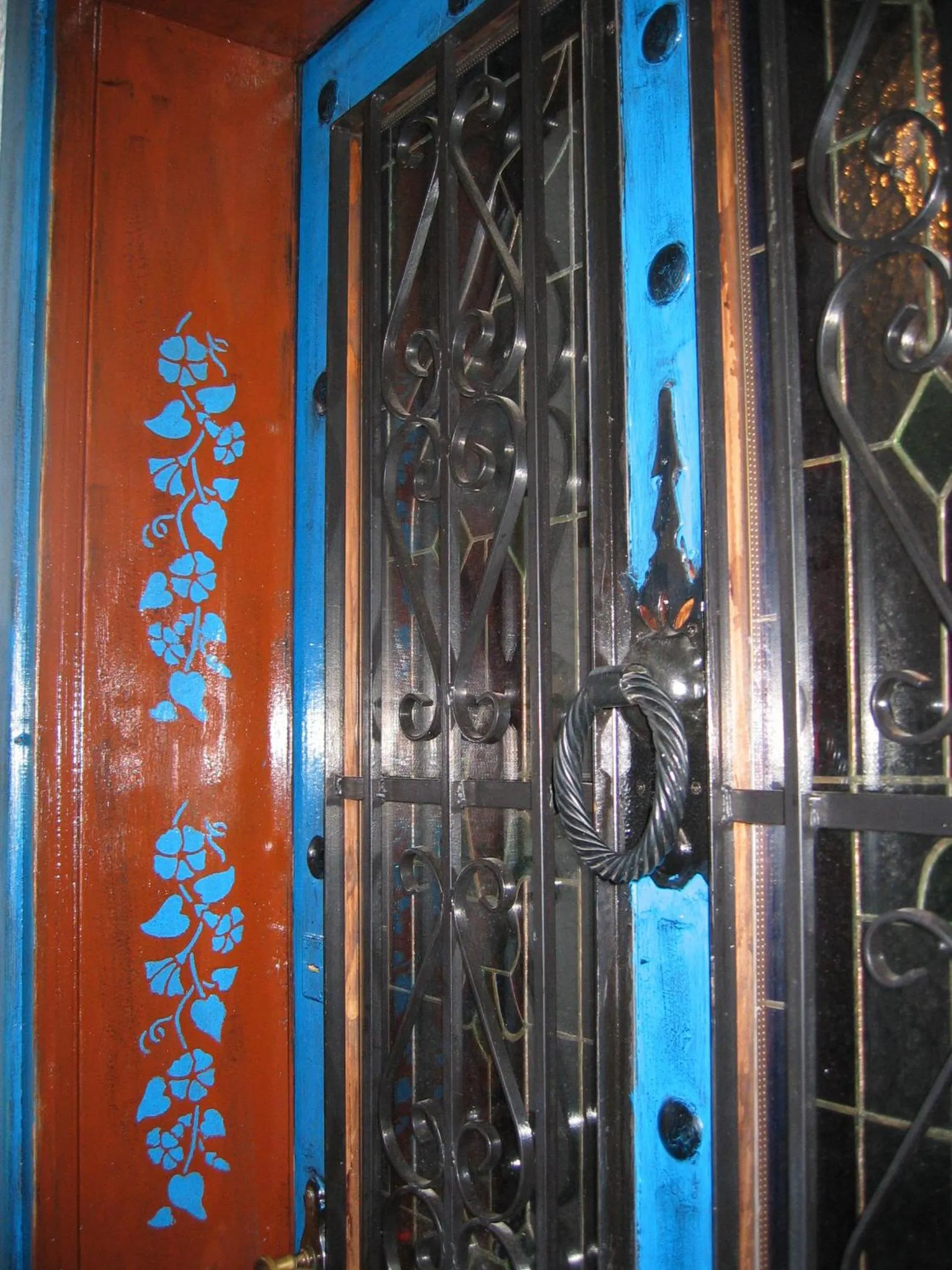 Facade/entrance in Chateaux Constantin Agistro