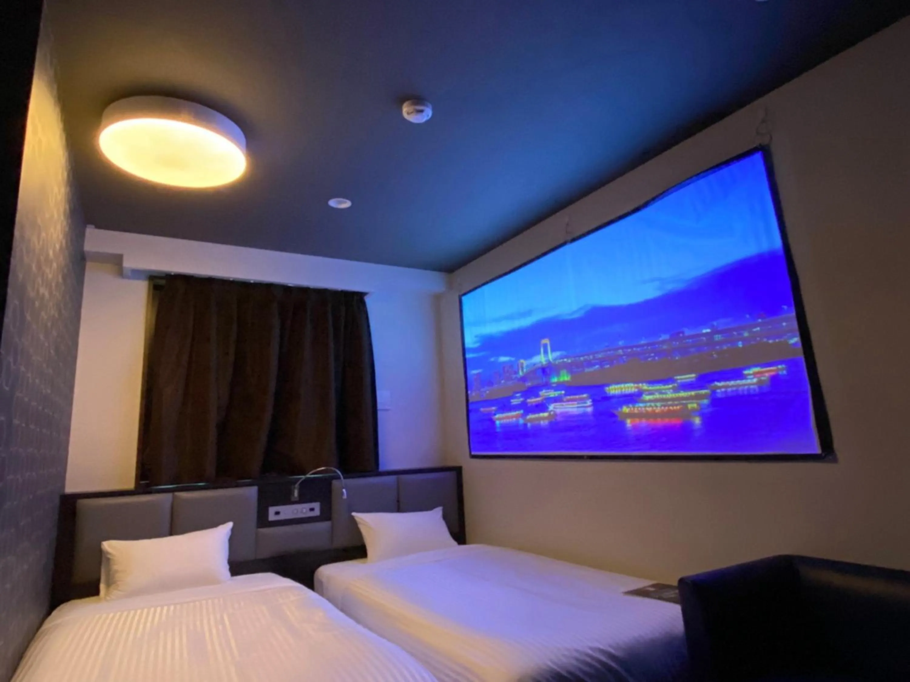 TV and multimedia, Bed in Hotel Hulaton Fukuokahakata