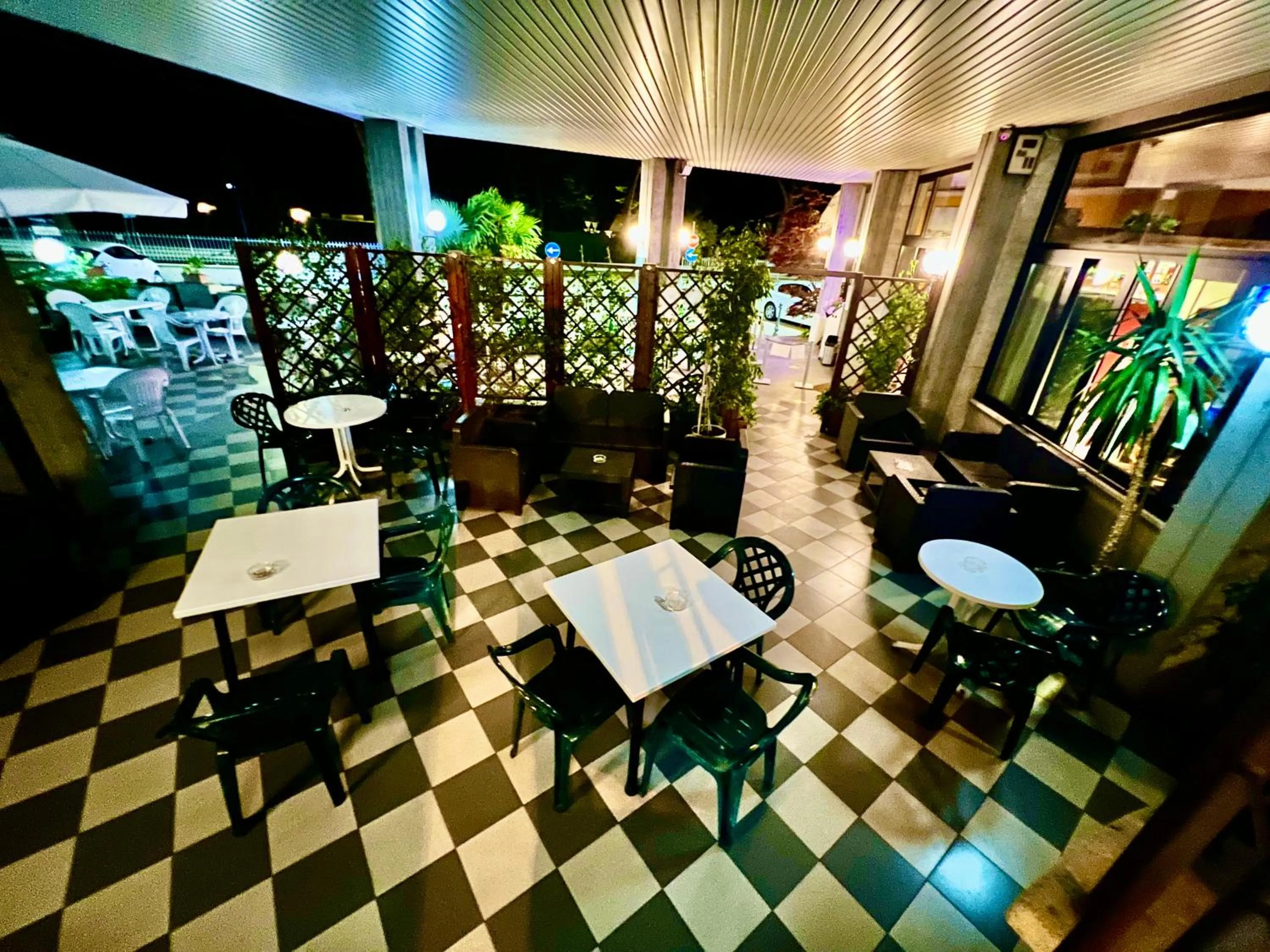 Restaurant/places to eat in Hotel La Bussola
