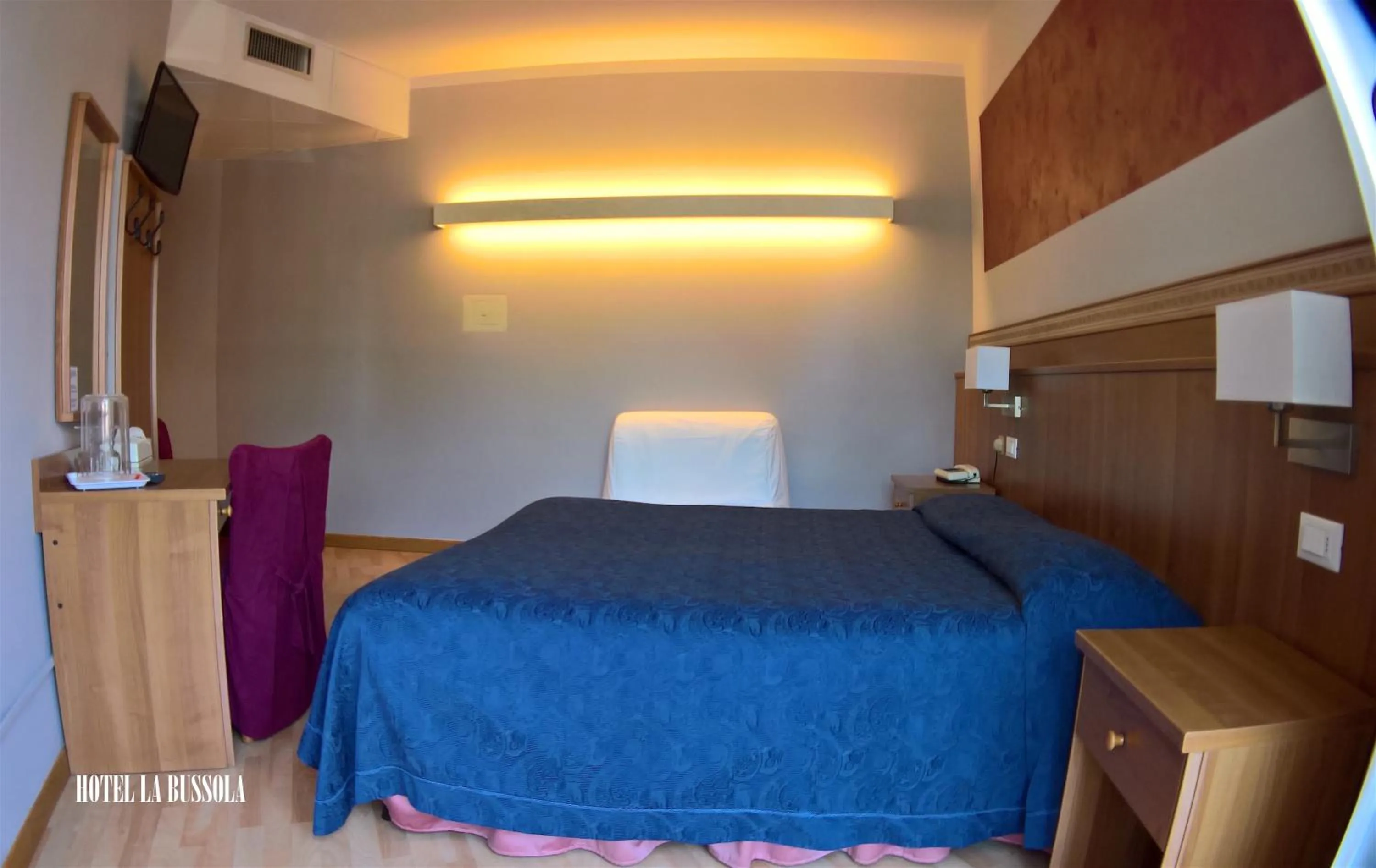 Bed in Hotel La Bussola