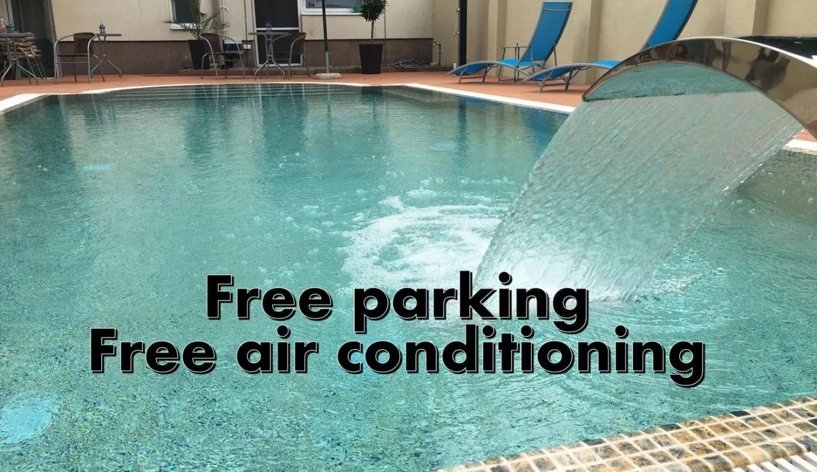 Swimming pool in Mosoly Apartman