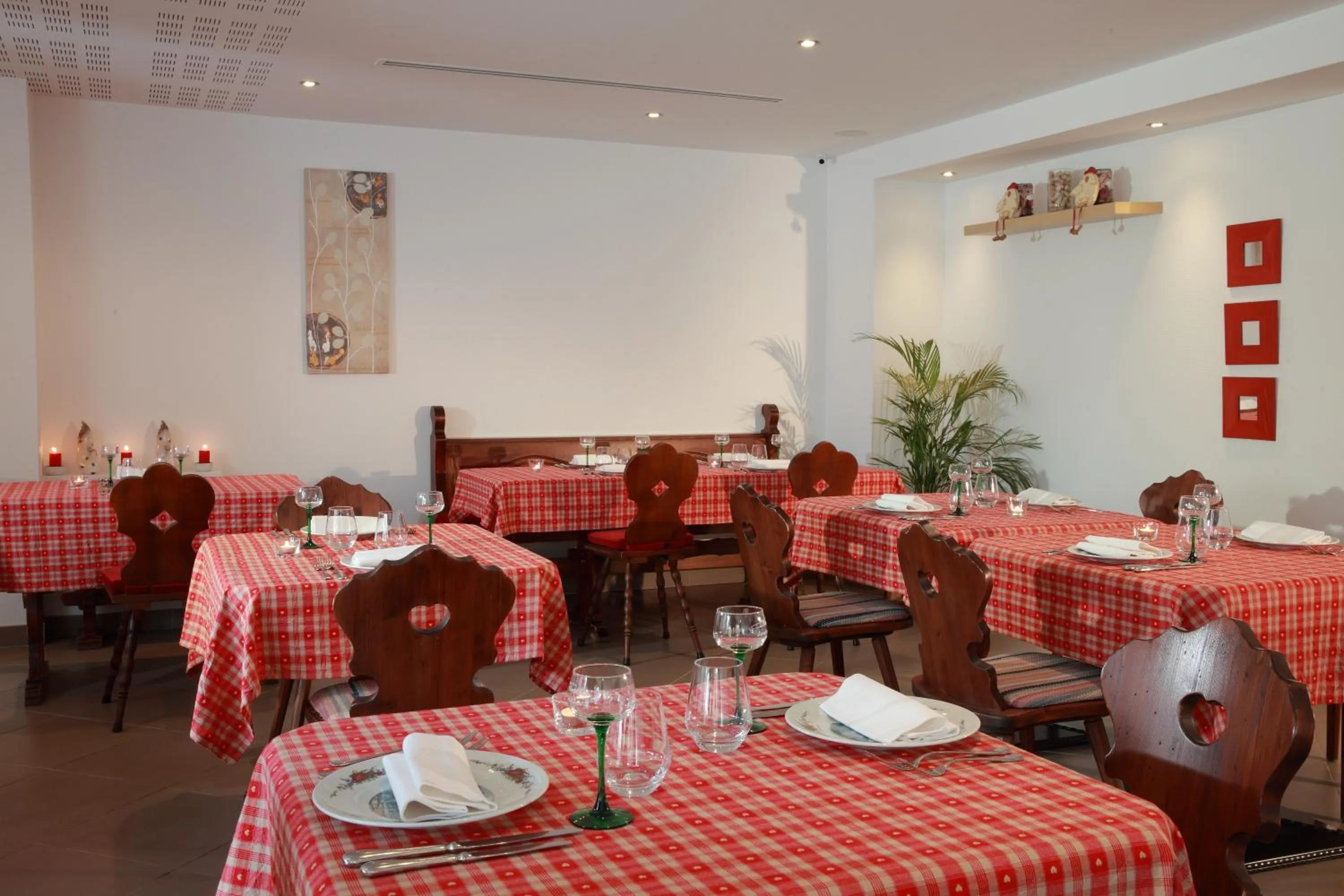 Restaurant/places to eat in Les Portes de la Vallee