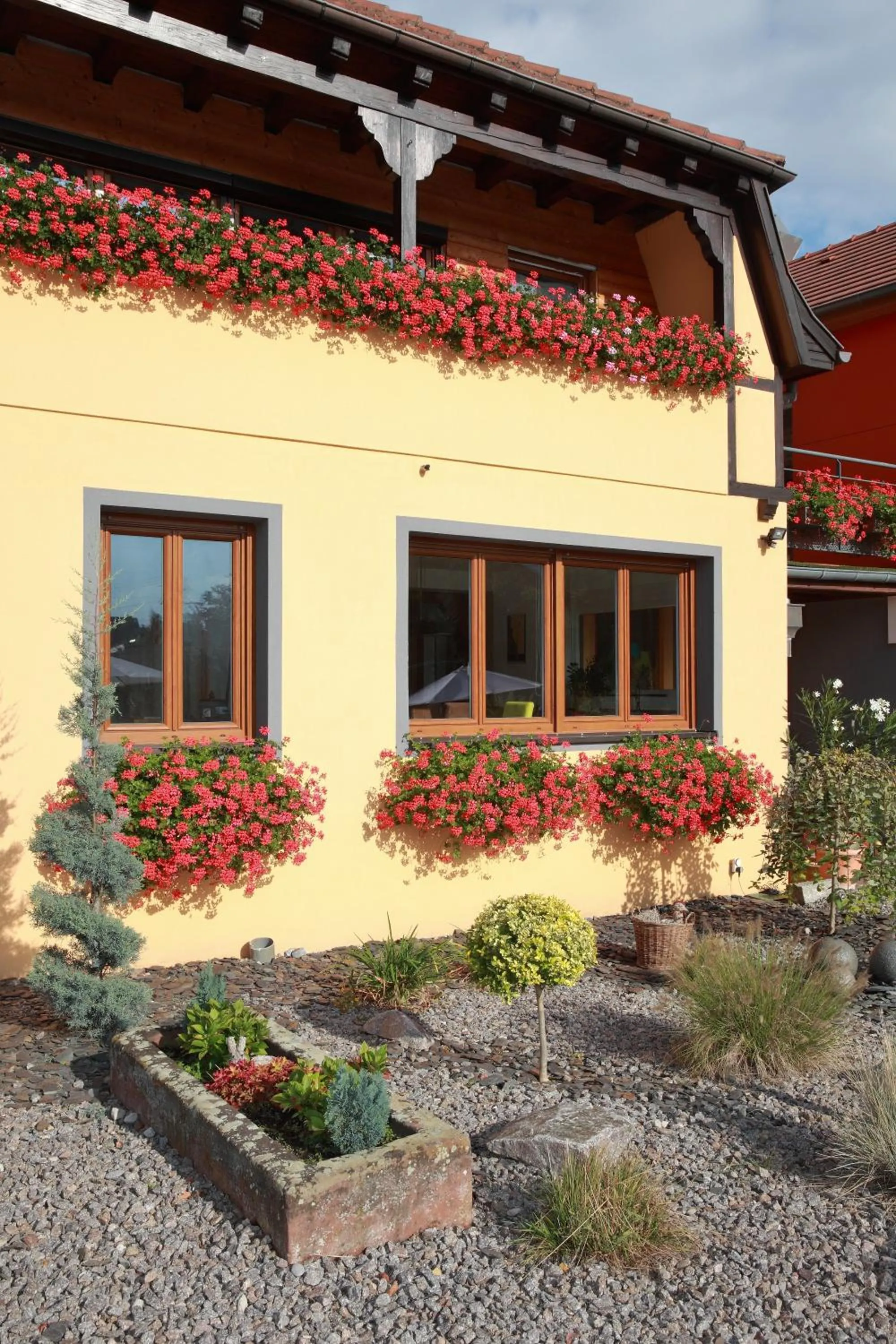 Facade/entrance in Les Portes de la Vallee