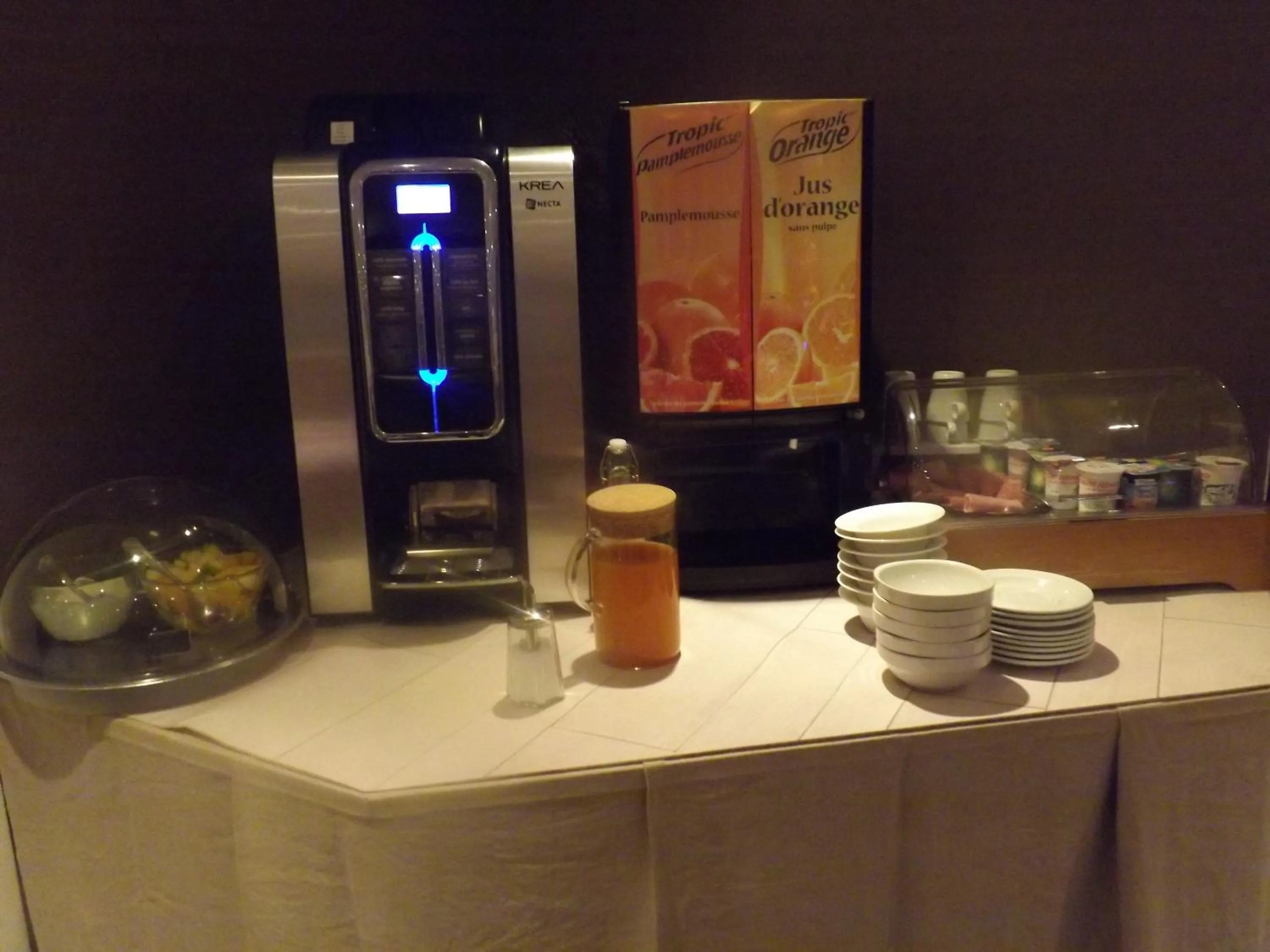 Buffet breakfast in Les Portes de la Vallee