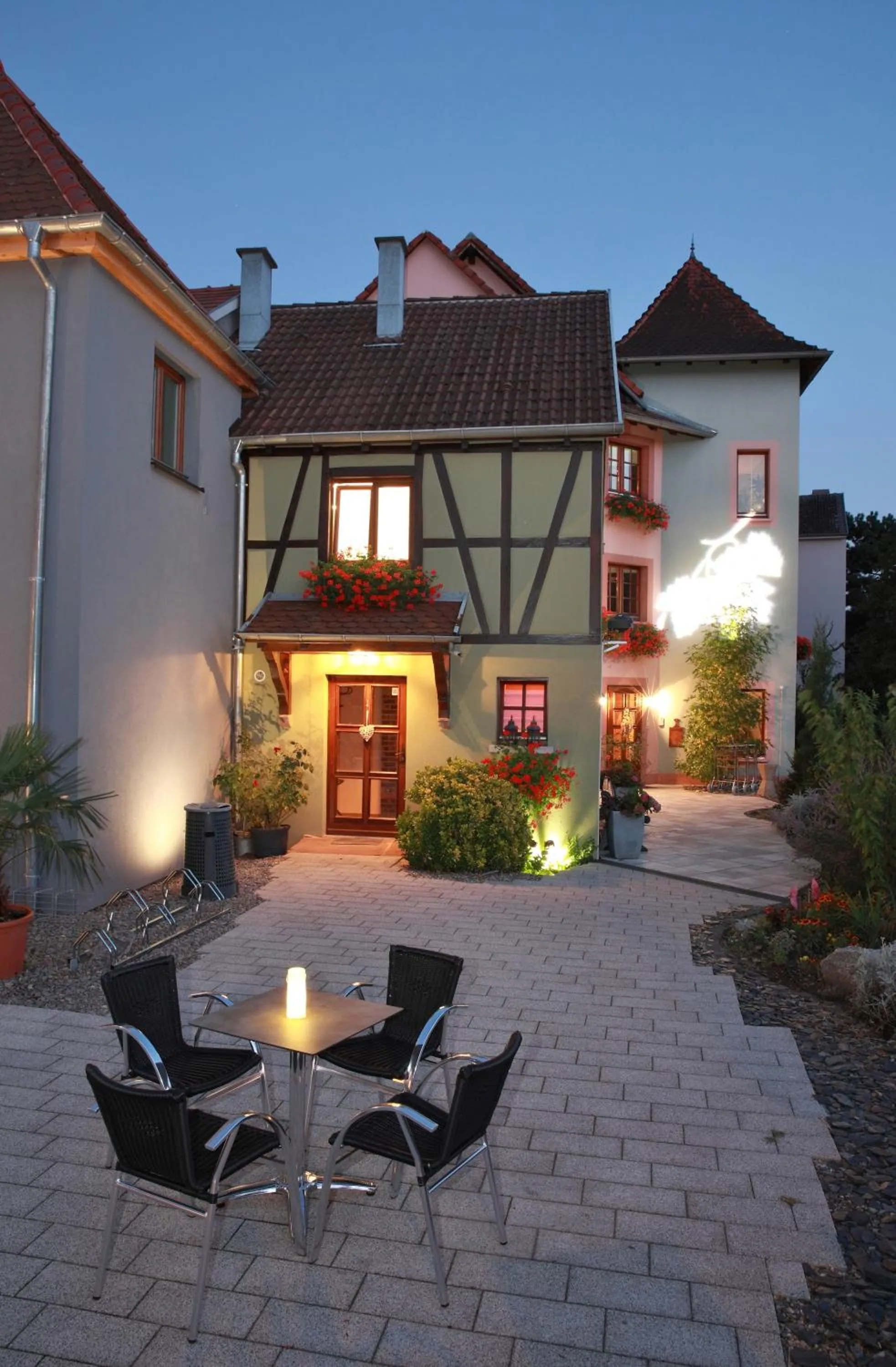 Night in Les Portes de la Vallee