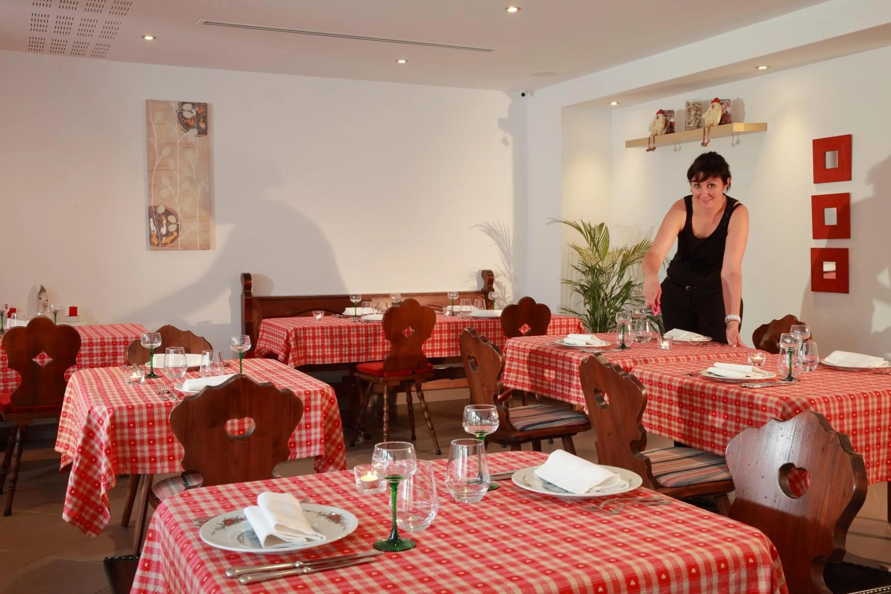 Restaurant/places to eat in Les Portes de la Vallee