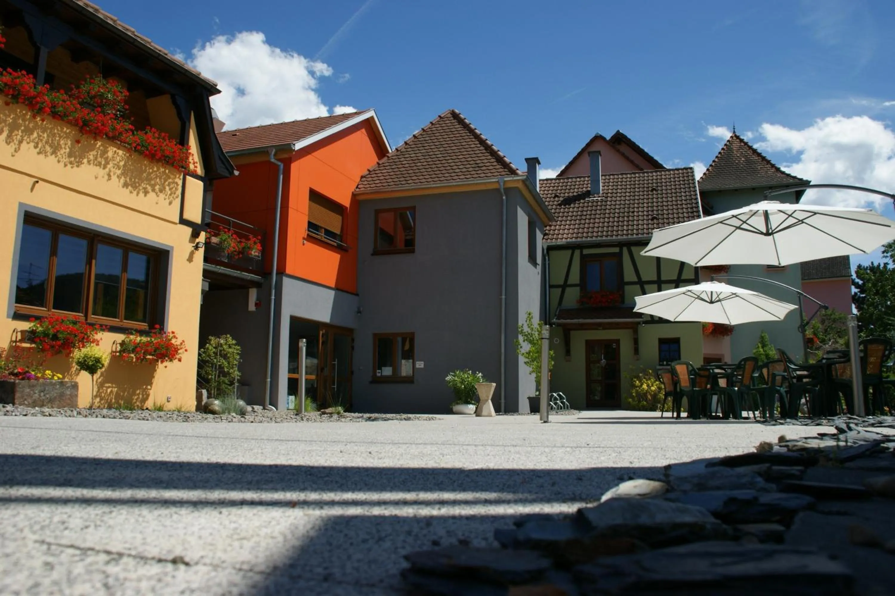 Facade/entrance in Les Portes de la Vallee