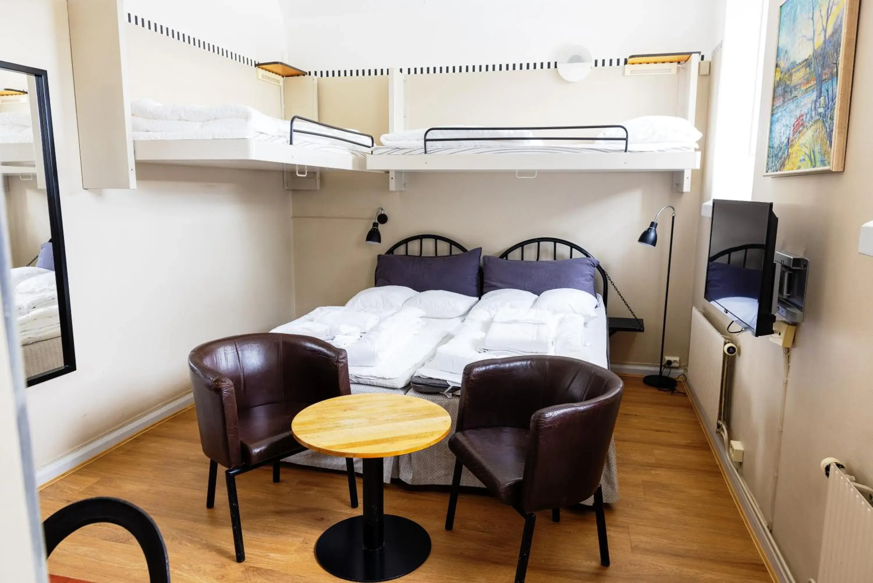 Quadruple Room with Private Bathroom in STF Långholmen Hostel Quadruple Room with Private Bathroom in STF Långholmen Hostel