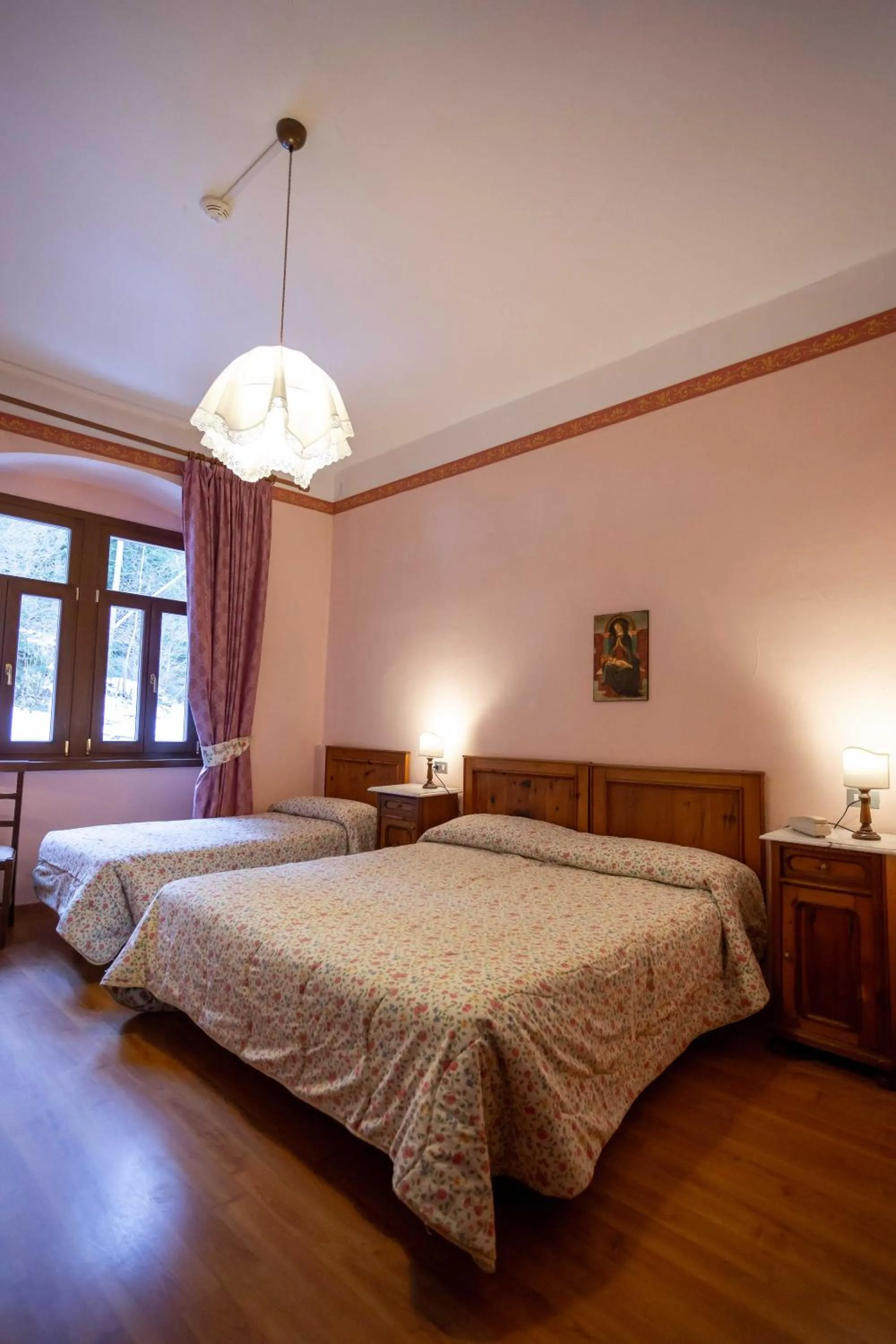 Photo of the whole room, Bed in Hotel Salegg