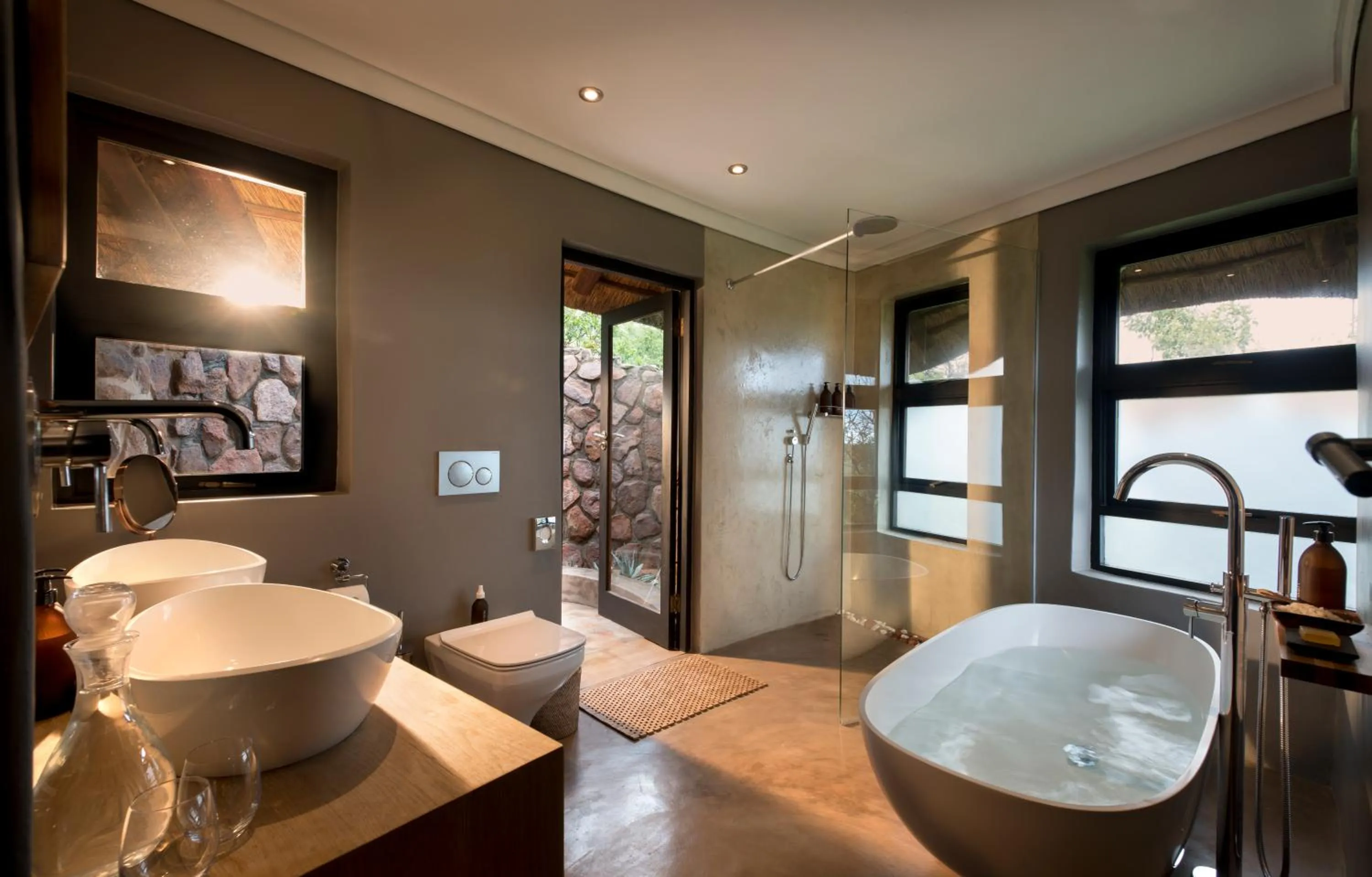 Bathroom in MHONDORO SAFARI LODGE & VILLA