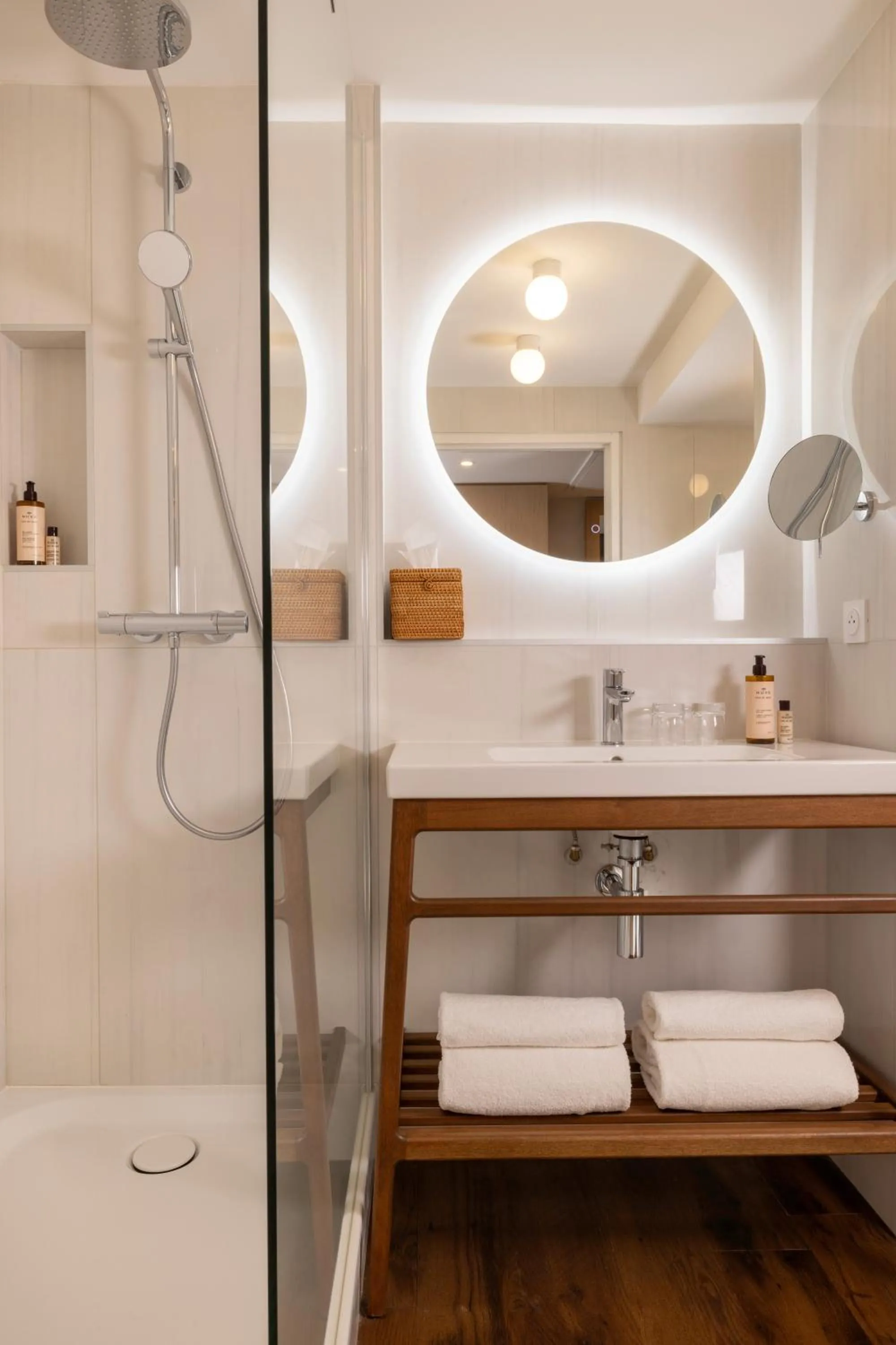 Shower in Best Western Plus Hotel les Rives du Ter