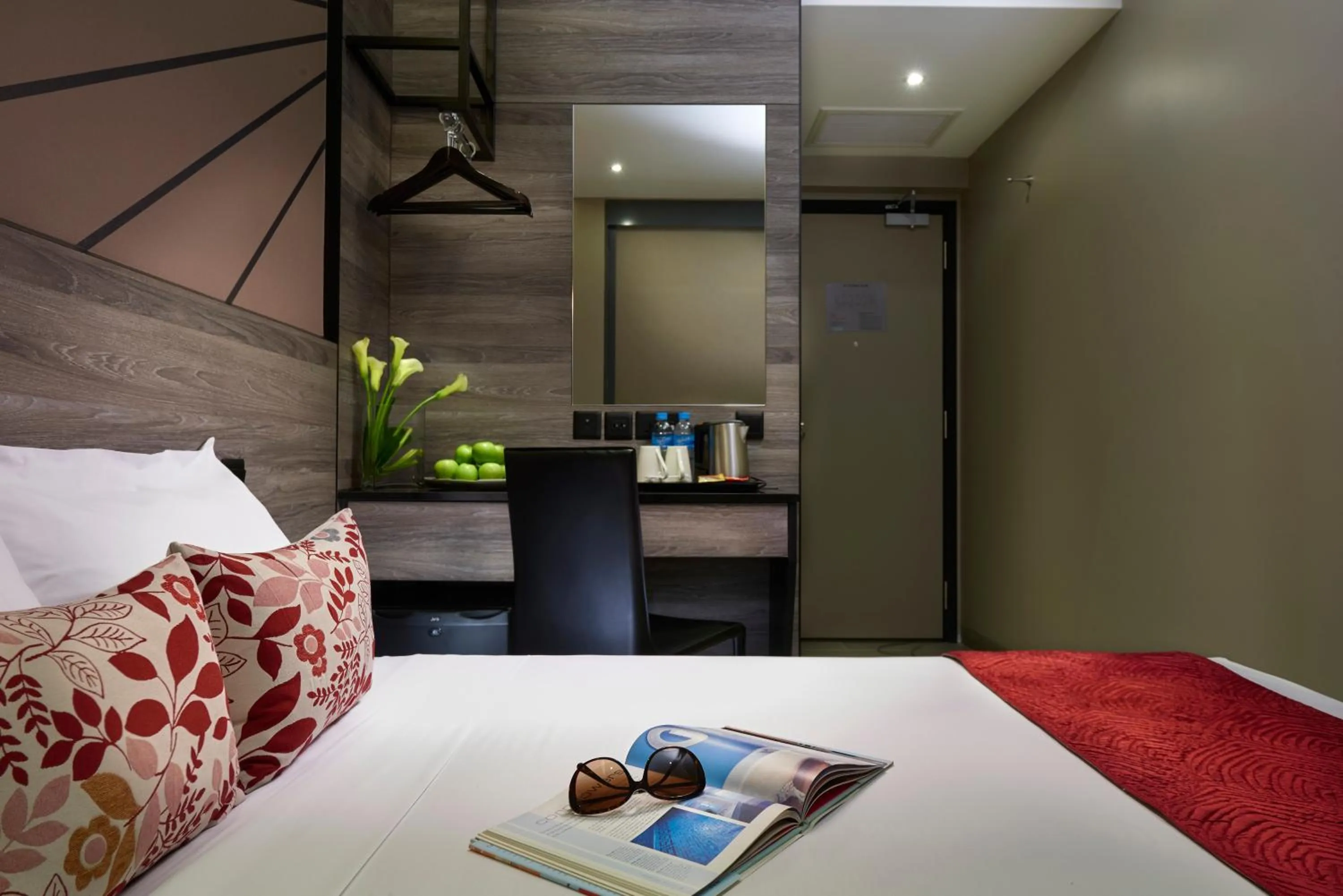 Bedroom, Bed in Hotel 81 Orchid