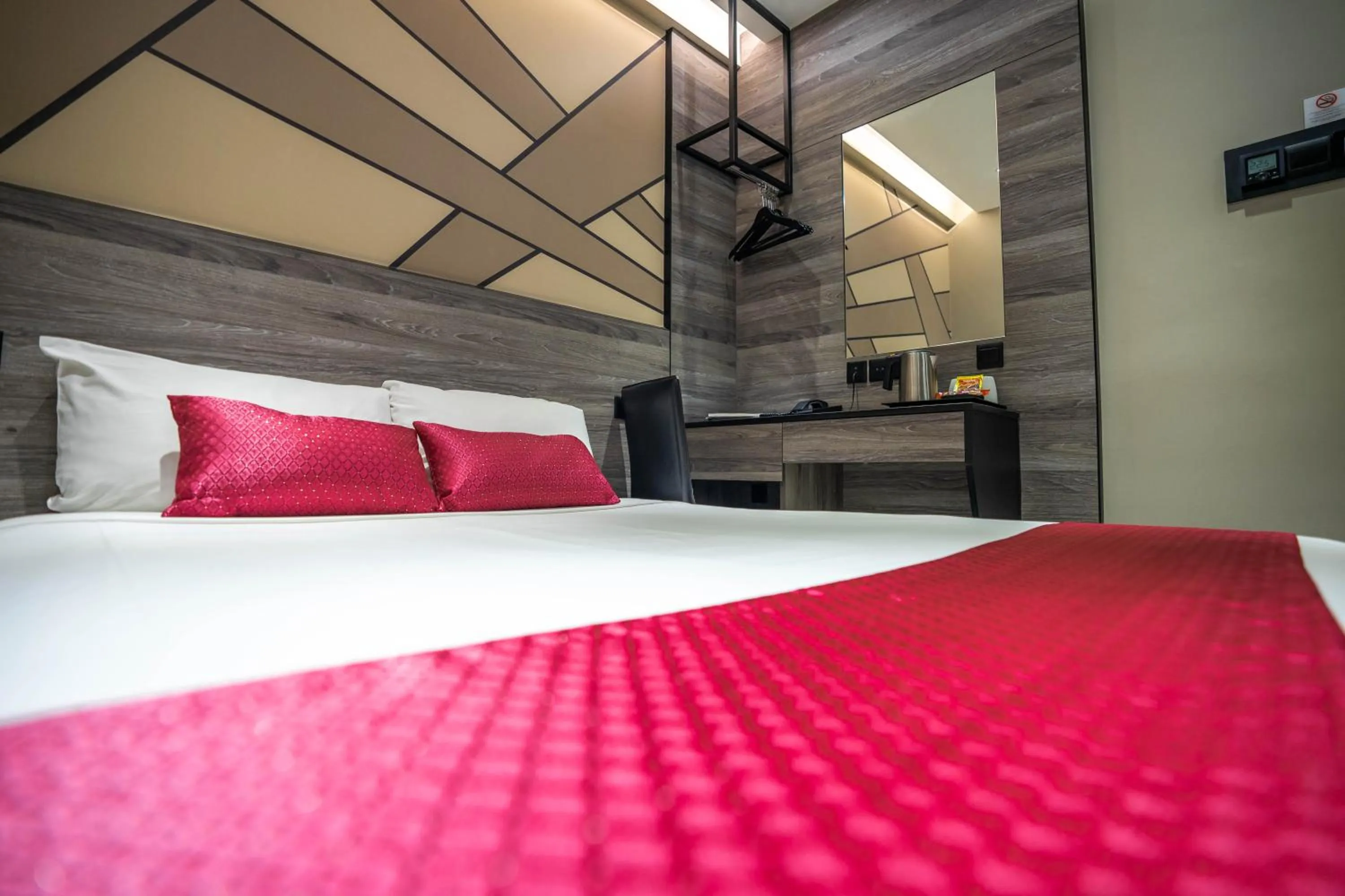 Bed in Hotel 81 Orchid